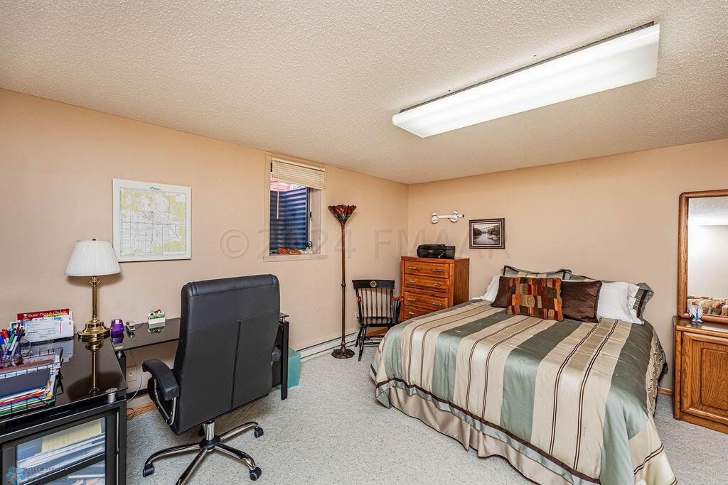 Very Spacious Bdrm