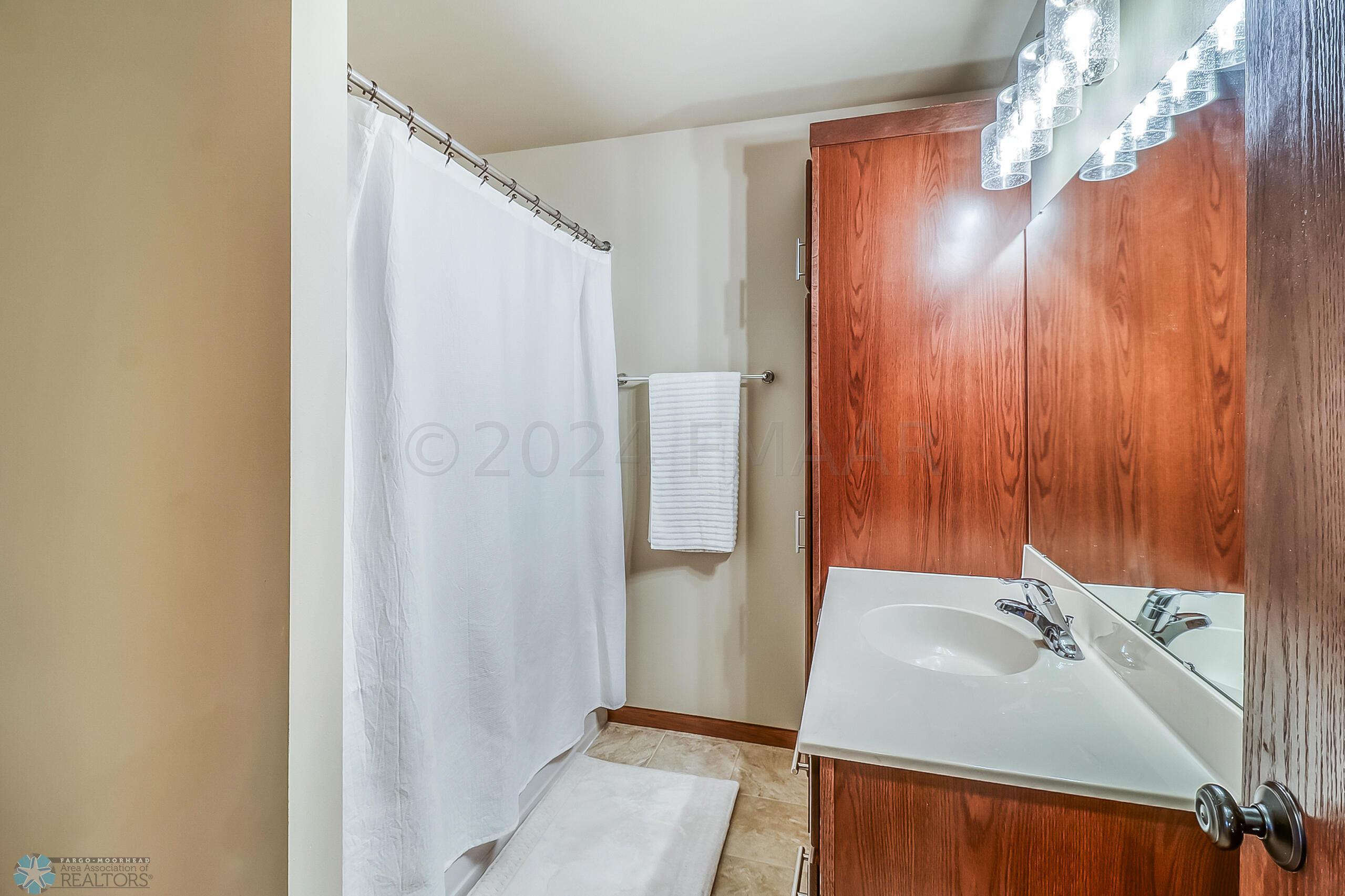 Bathroom1_2