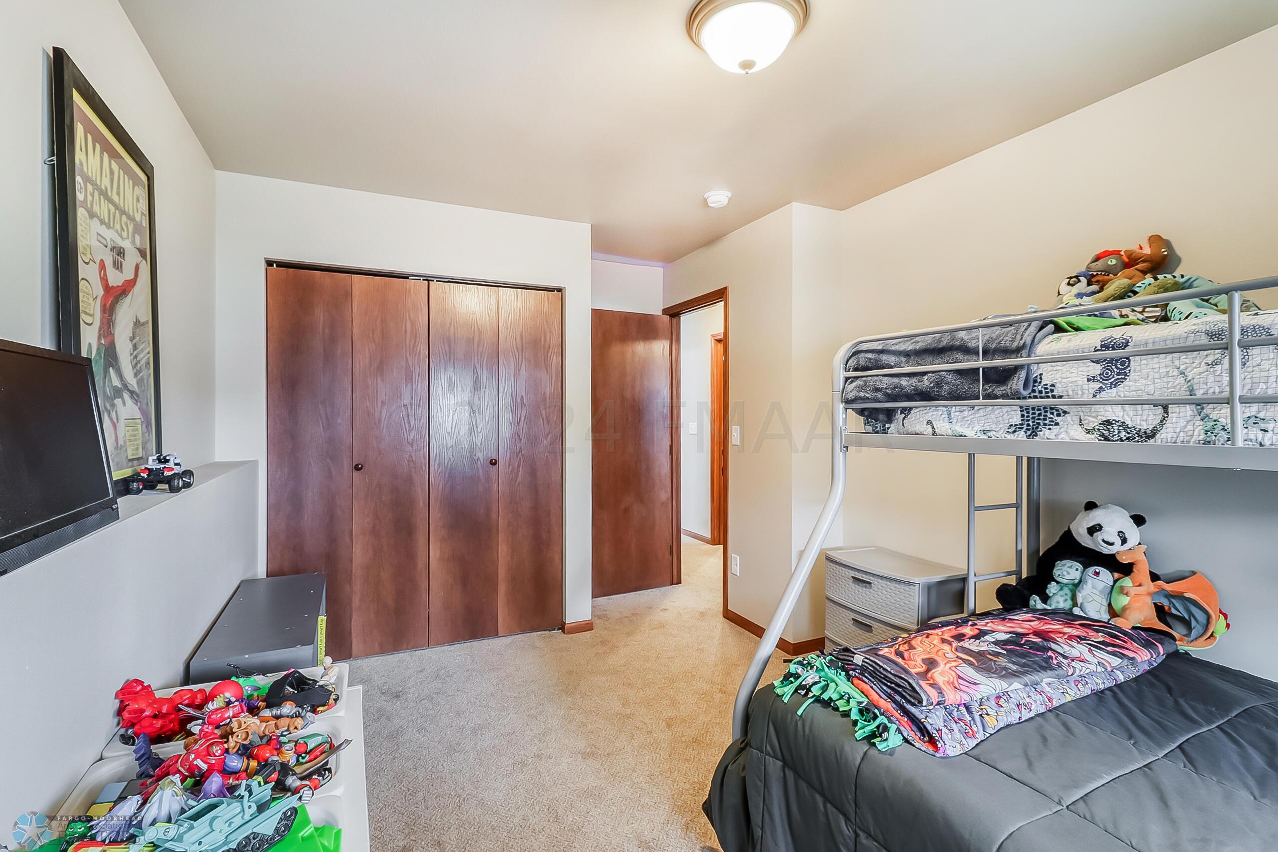 Basement Bedroom2_2