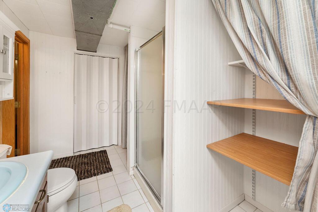 Bath 2, view 2