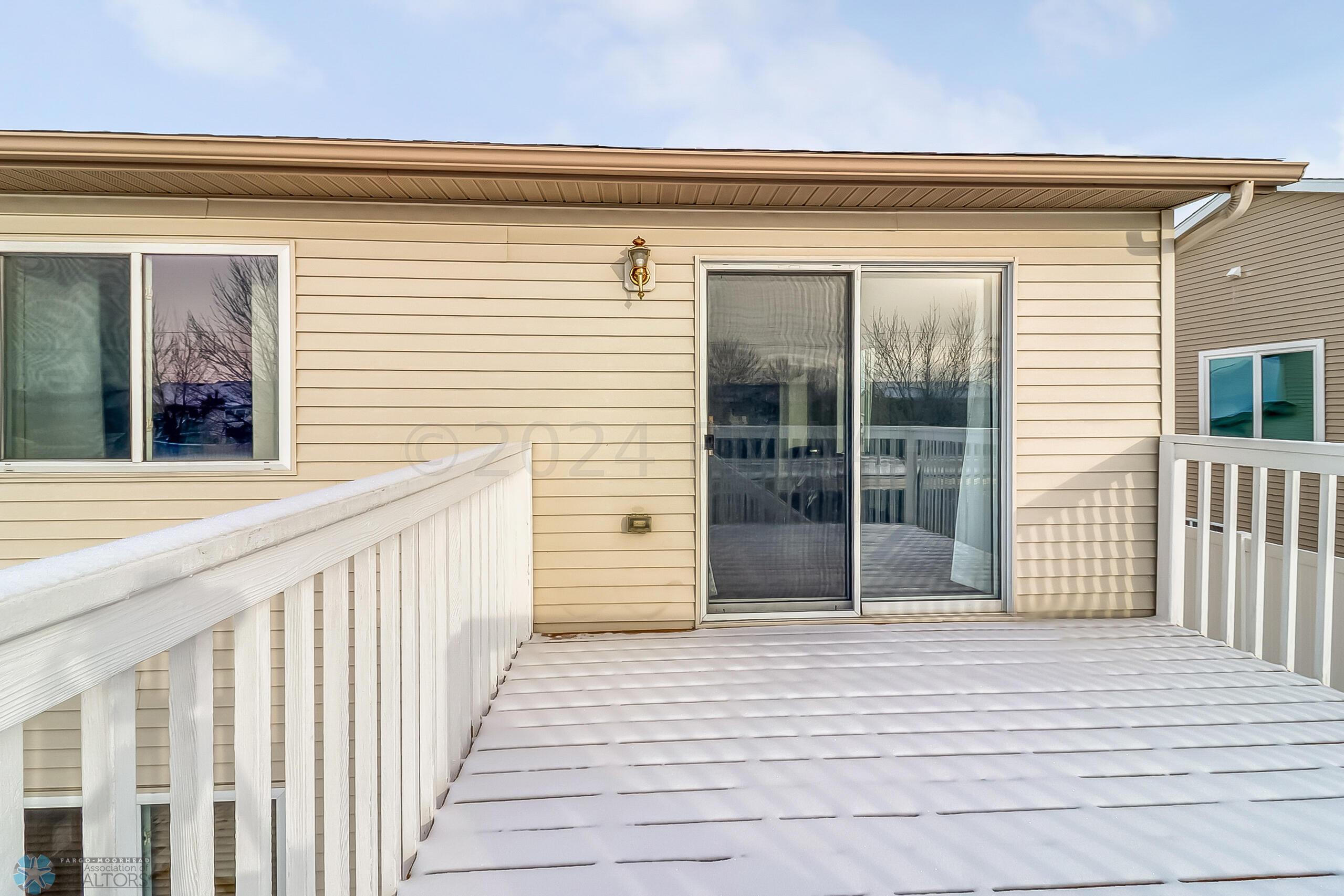 Backyard_deck1_2