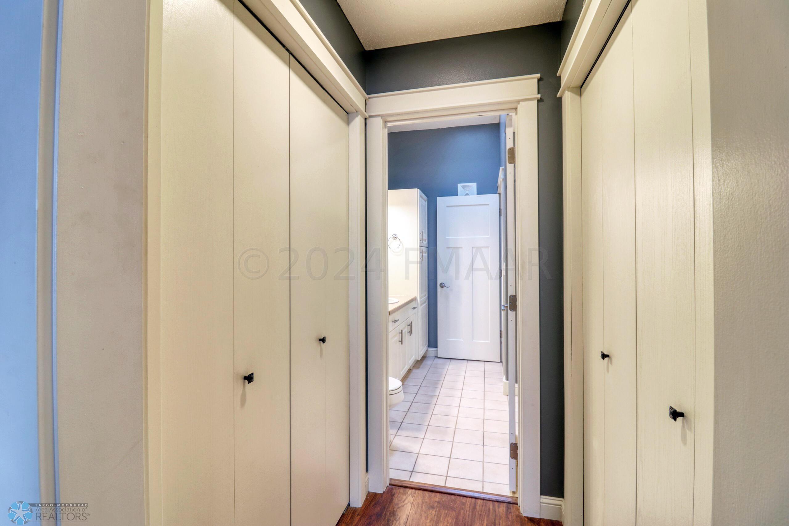Primary Closet1_0