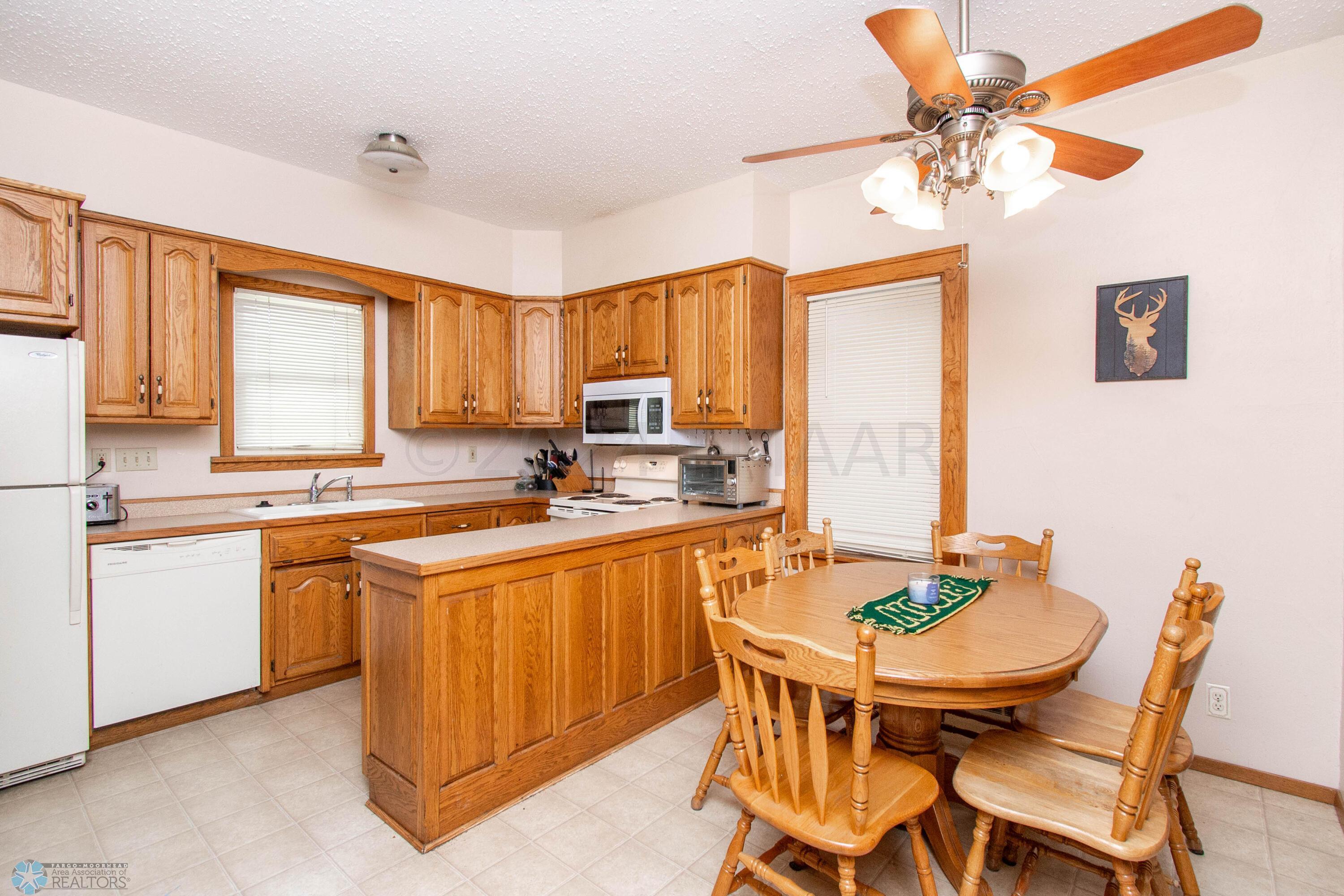 Kitchen/Dining