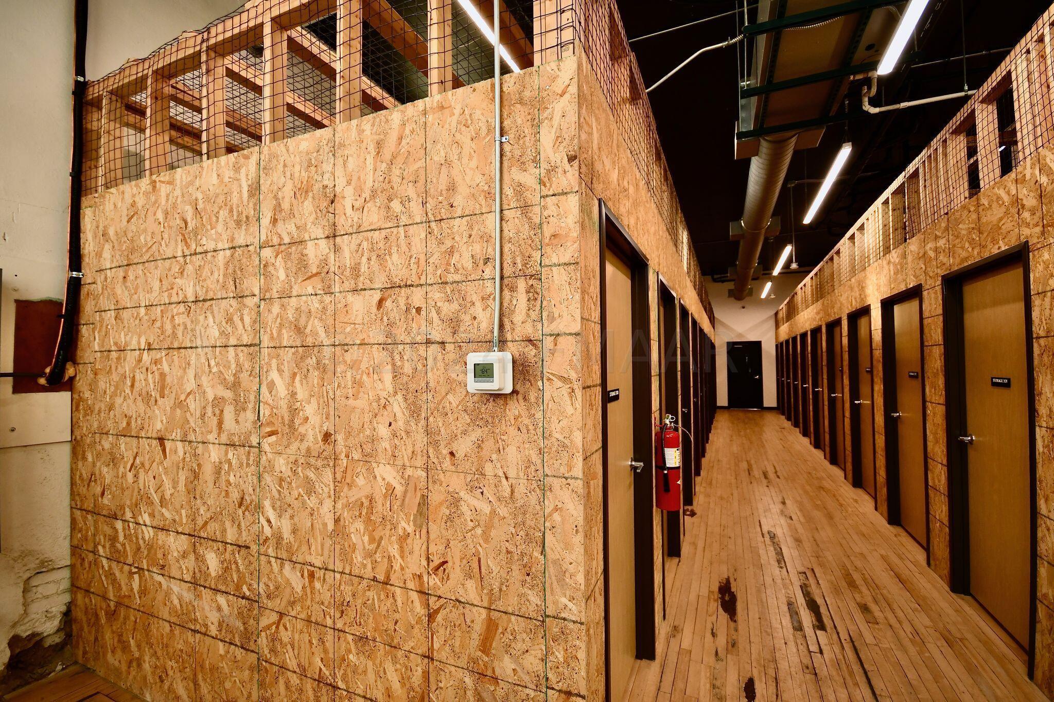 Storage lockers