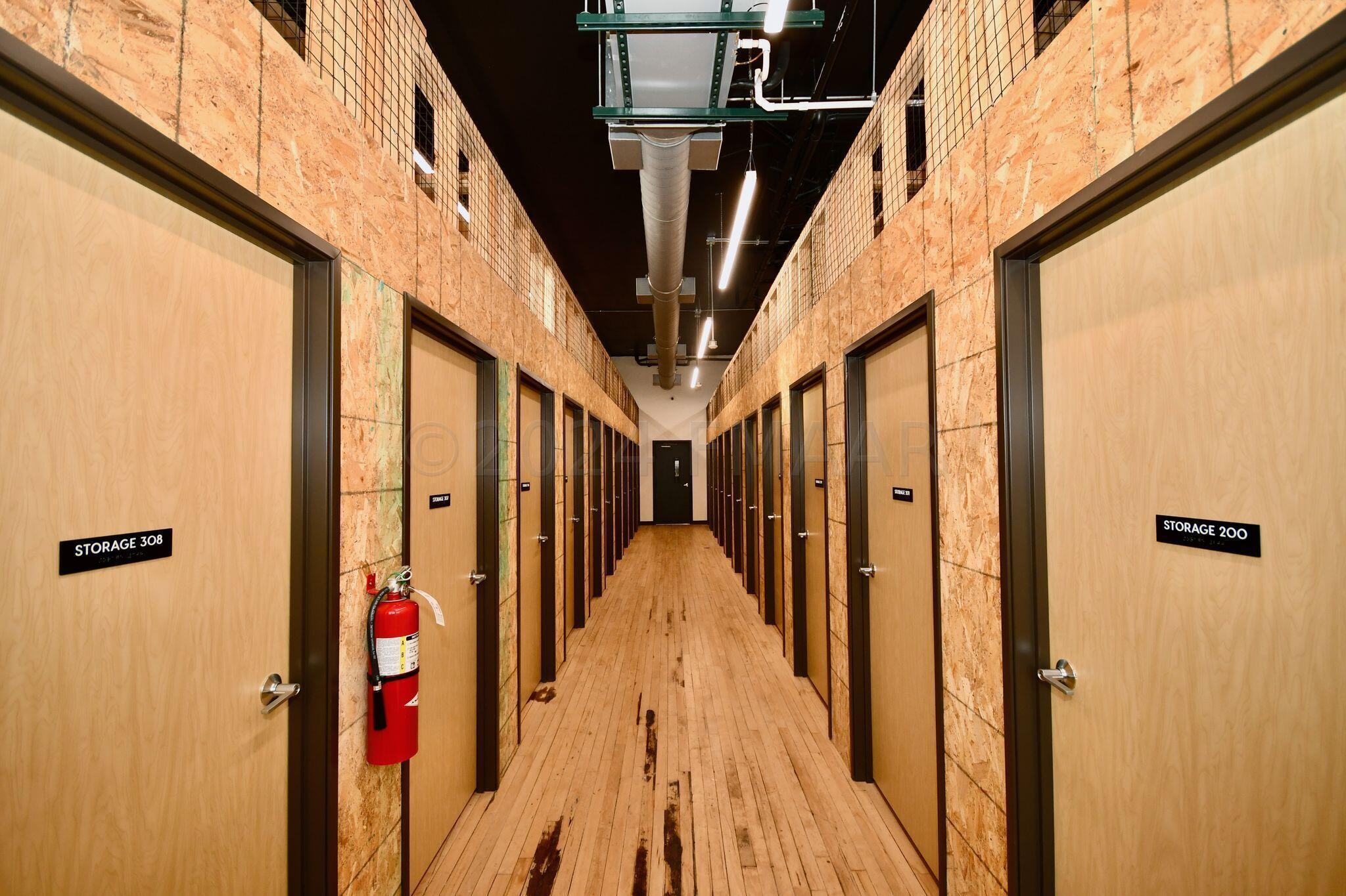 Storage lockers