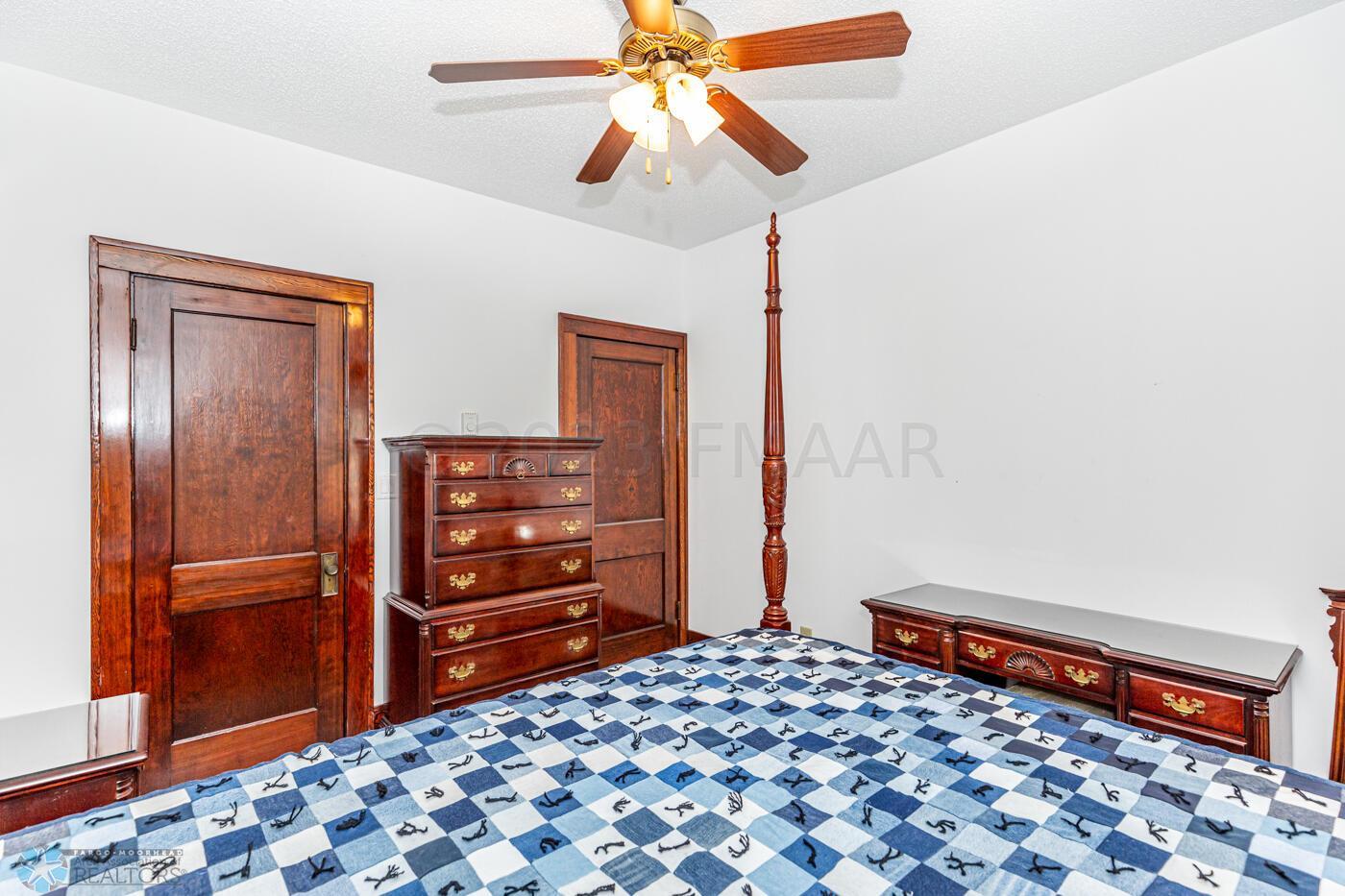 Main flr bedroom
