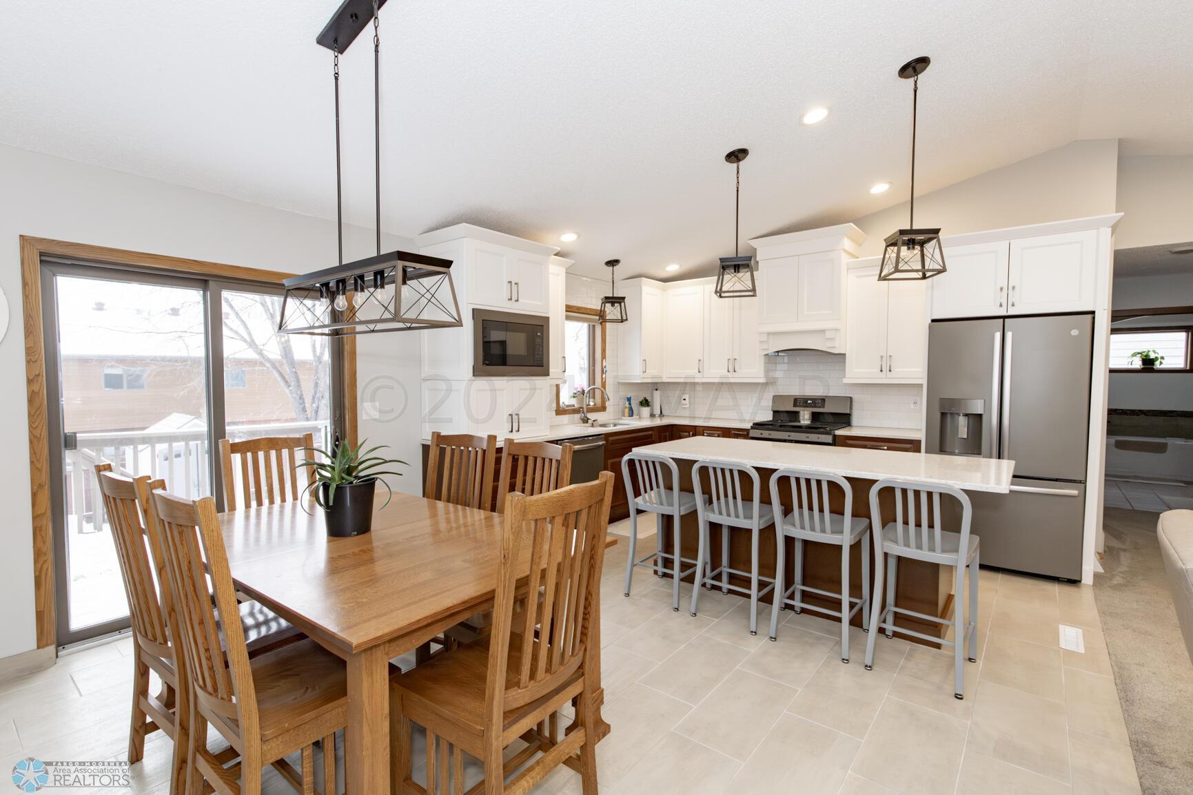 Kitchen/ Dining