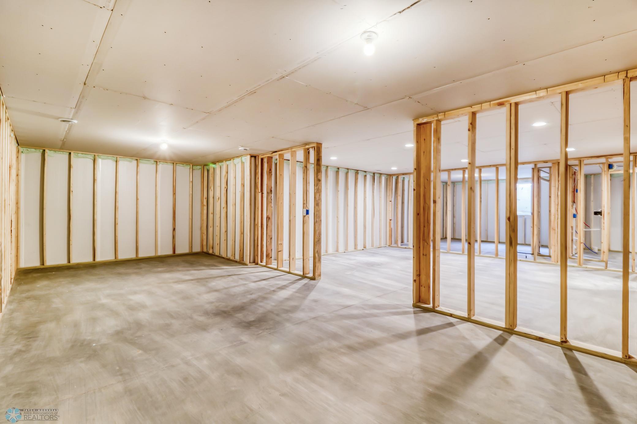 Basement1_2.jpg