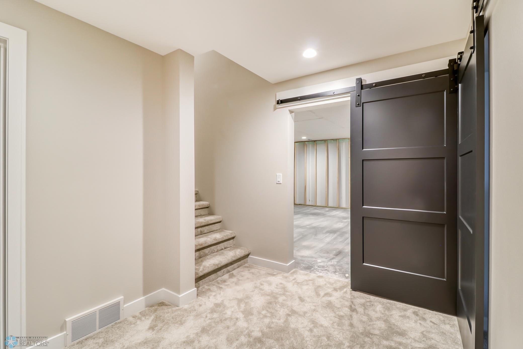 Basement1.jpg