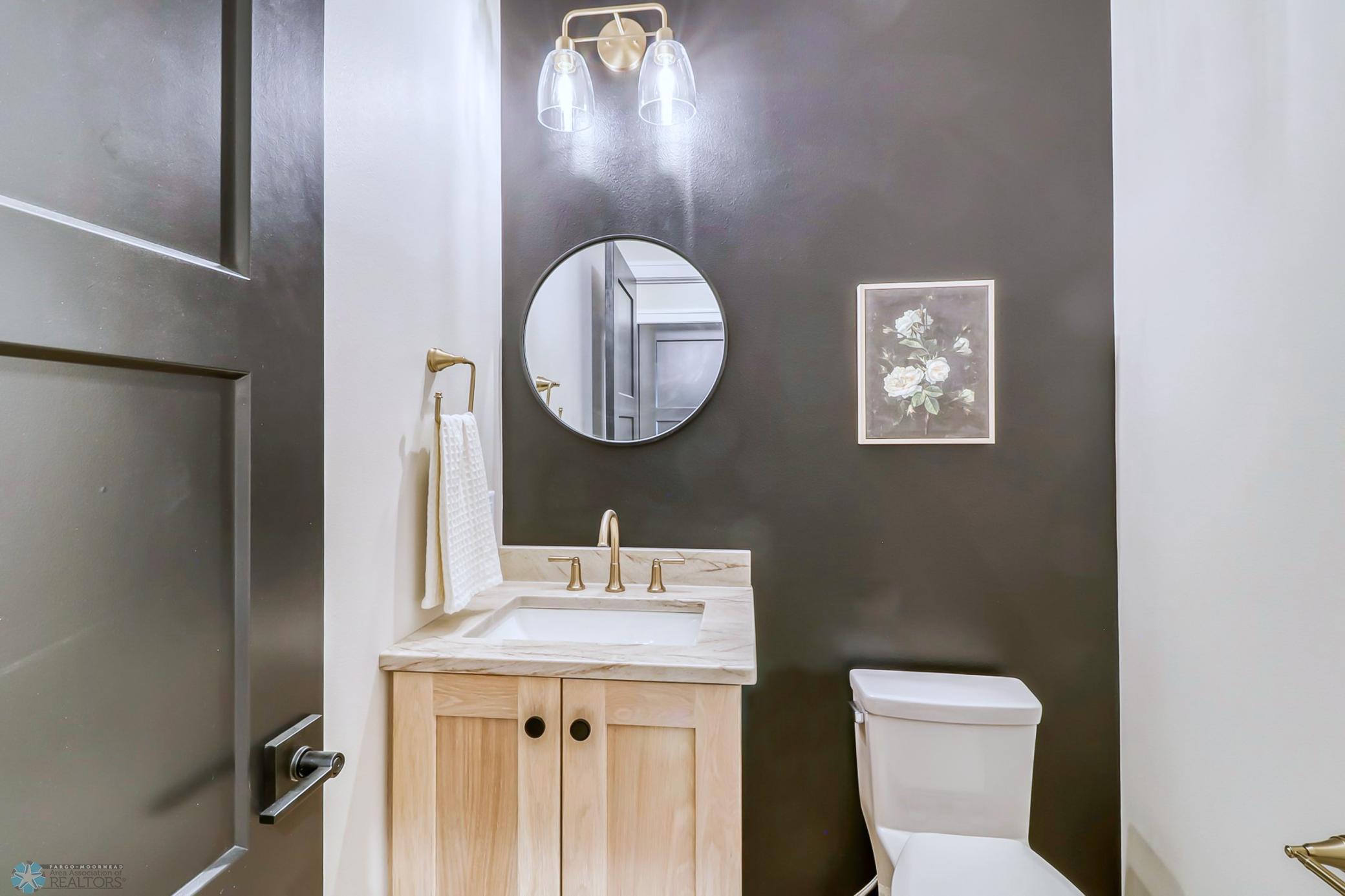 Bathroom1_1.jpg