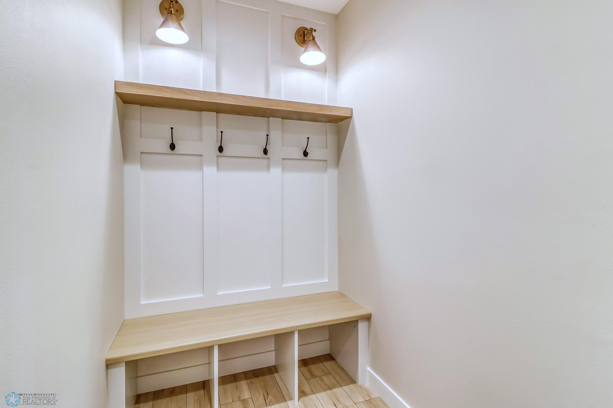 Mudroom1_2.jpg