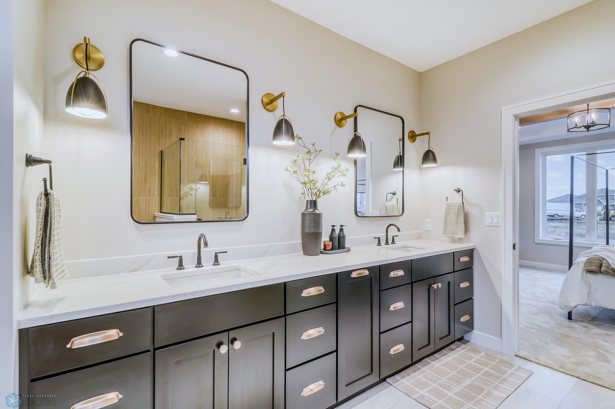 Primary Bathroom1_1.jpg