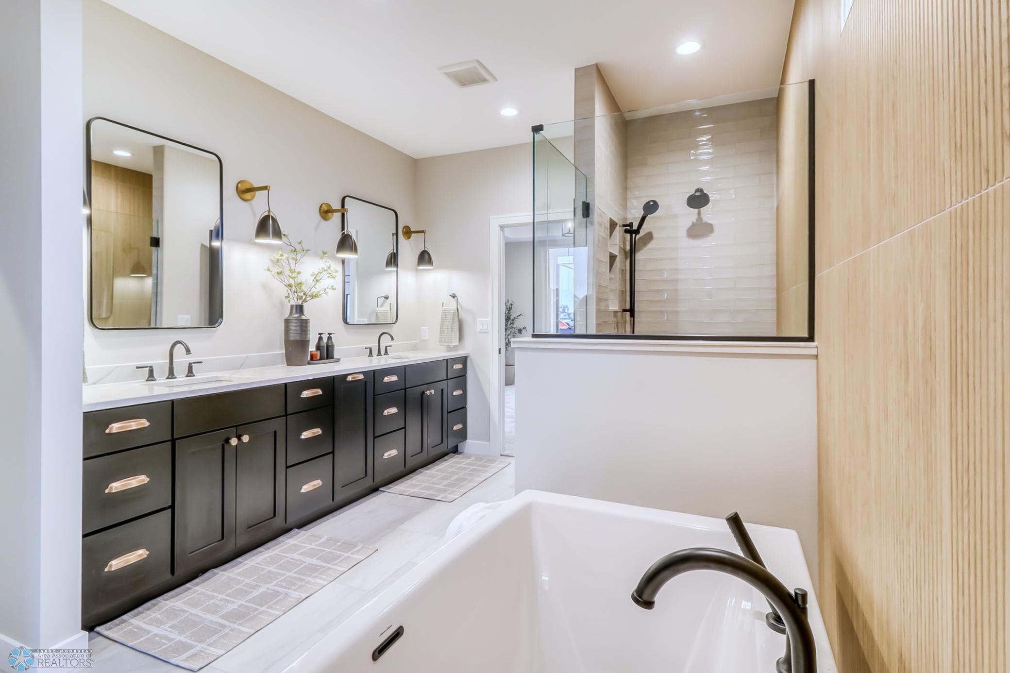 Primary Bathroom1_2.jpg