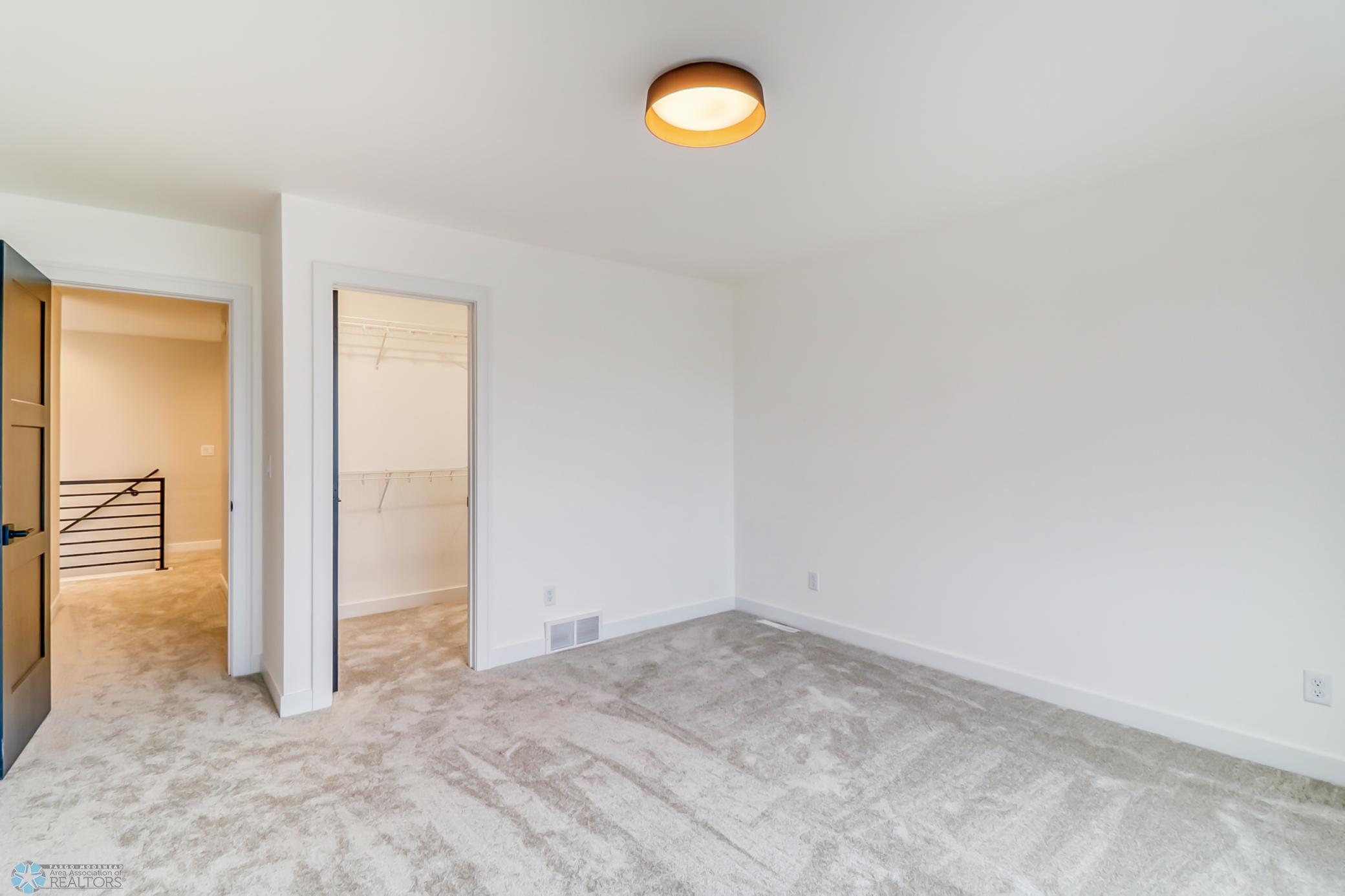 Upstairs Bedroom2_2.jpg