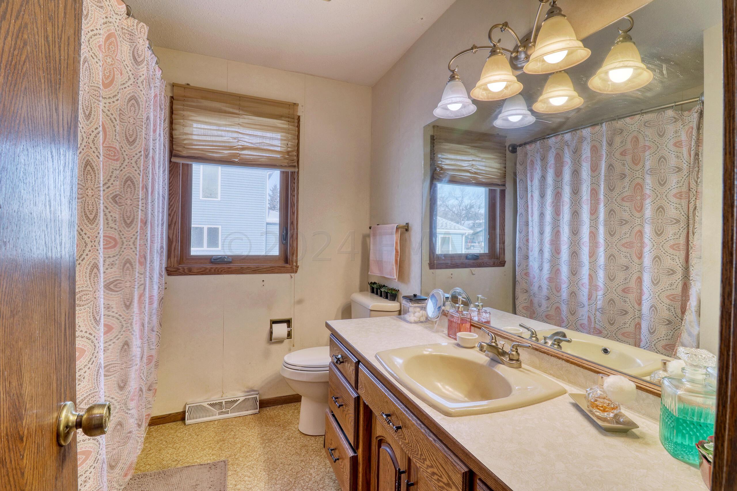 Bathroom1_1