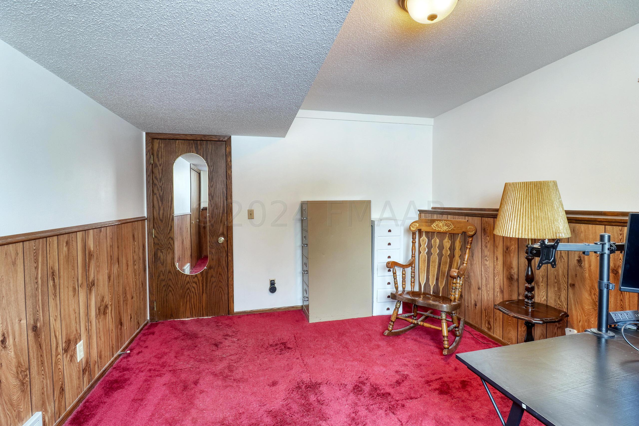 Basement Bedroom1_2