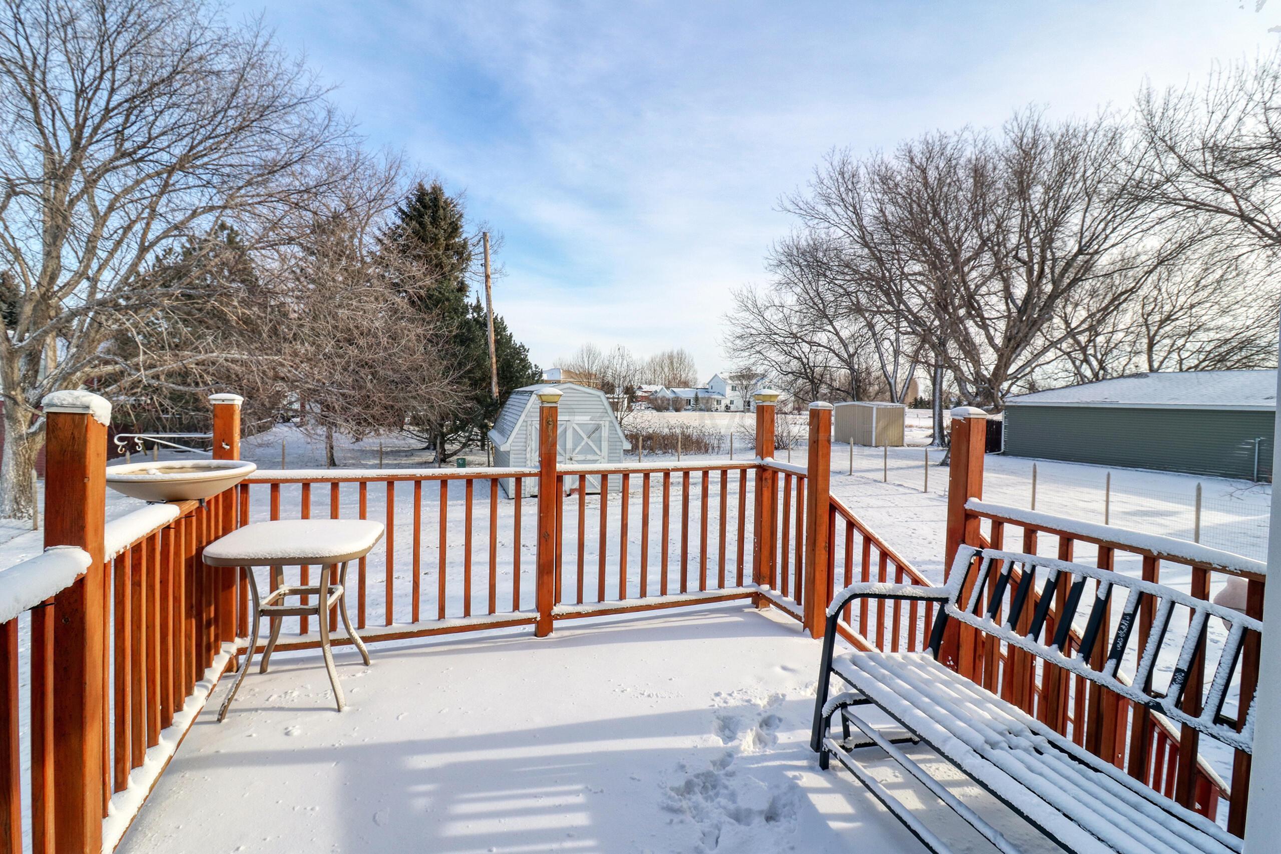 Backyard_deck1_1