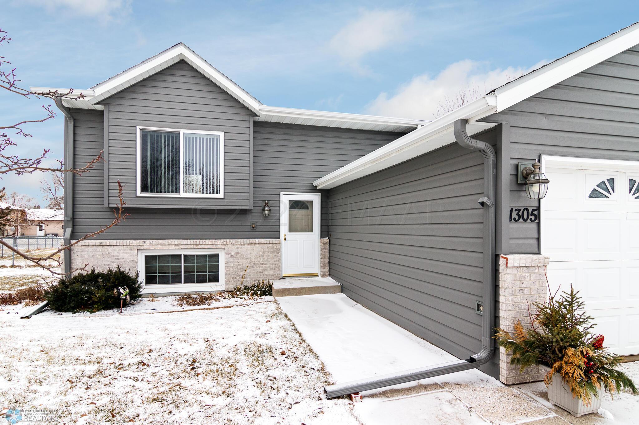 1305 32nd Street Circle S