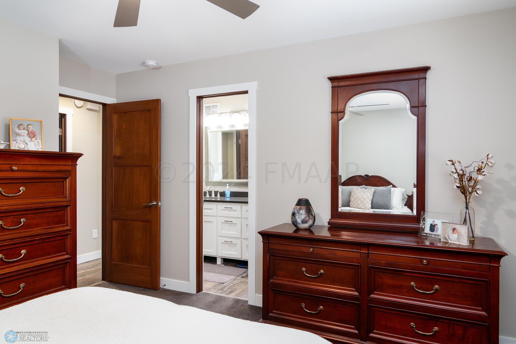 Primary Bed to Hollywood Bath