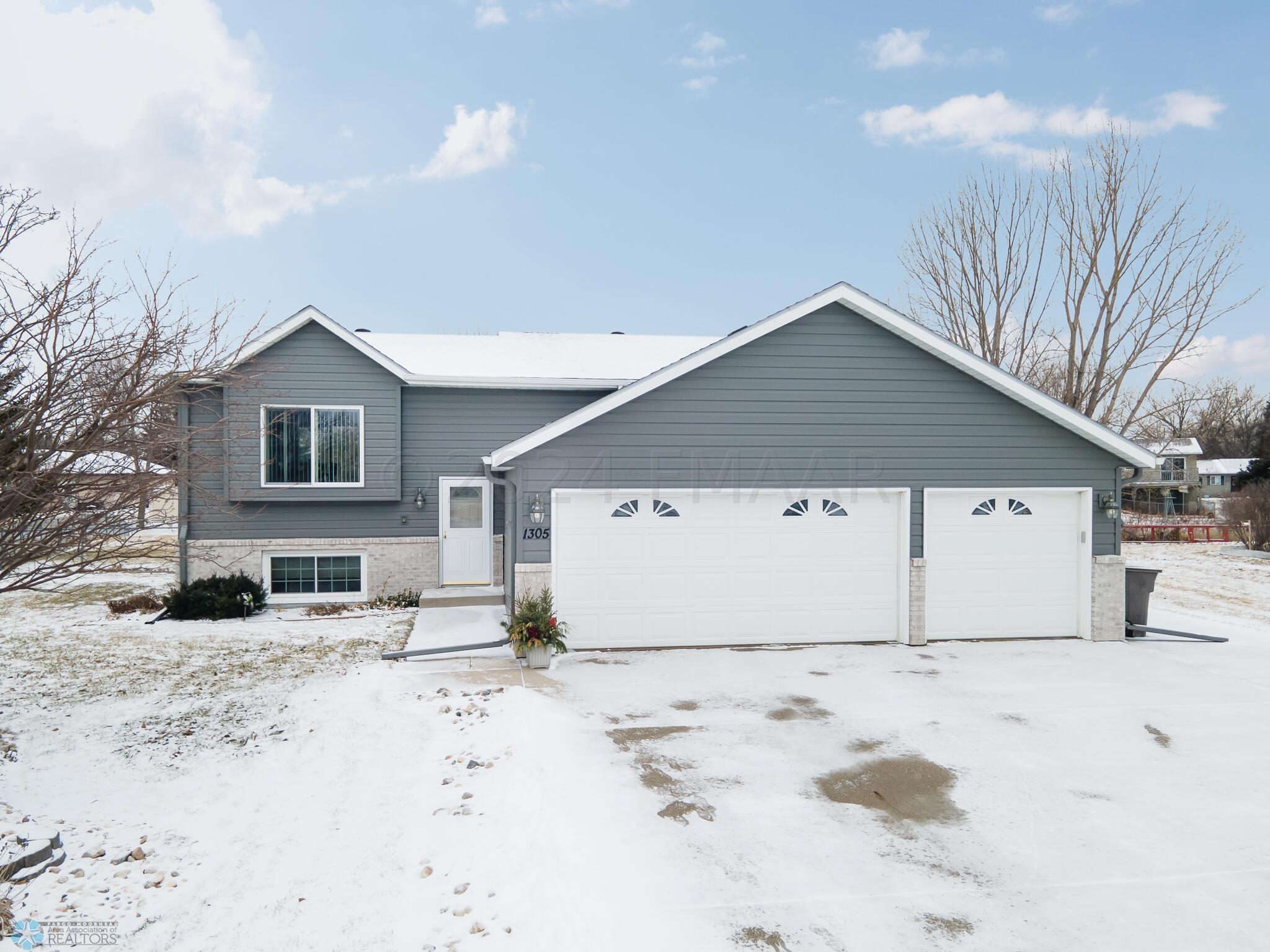 1305 32nd Street Circle S
