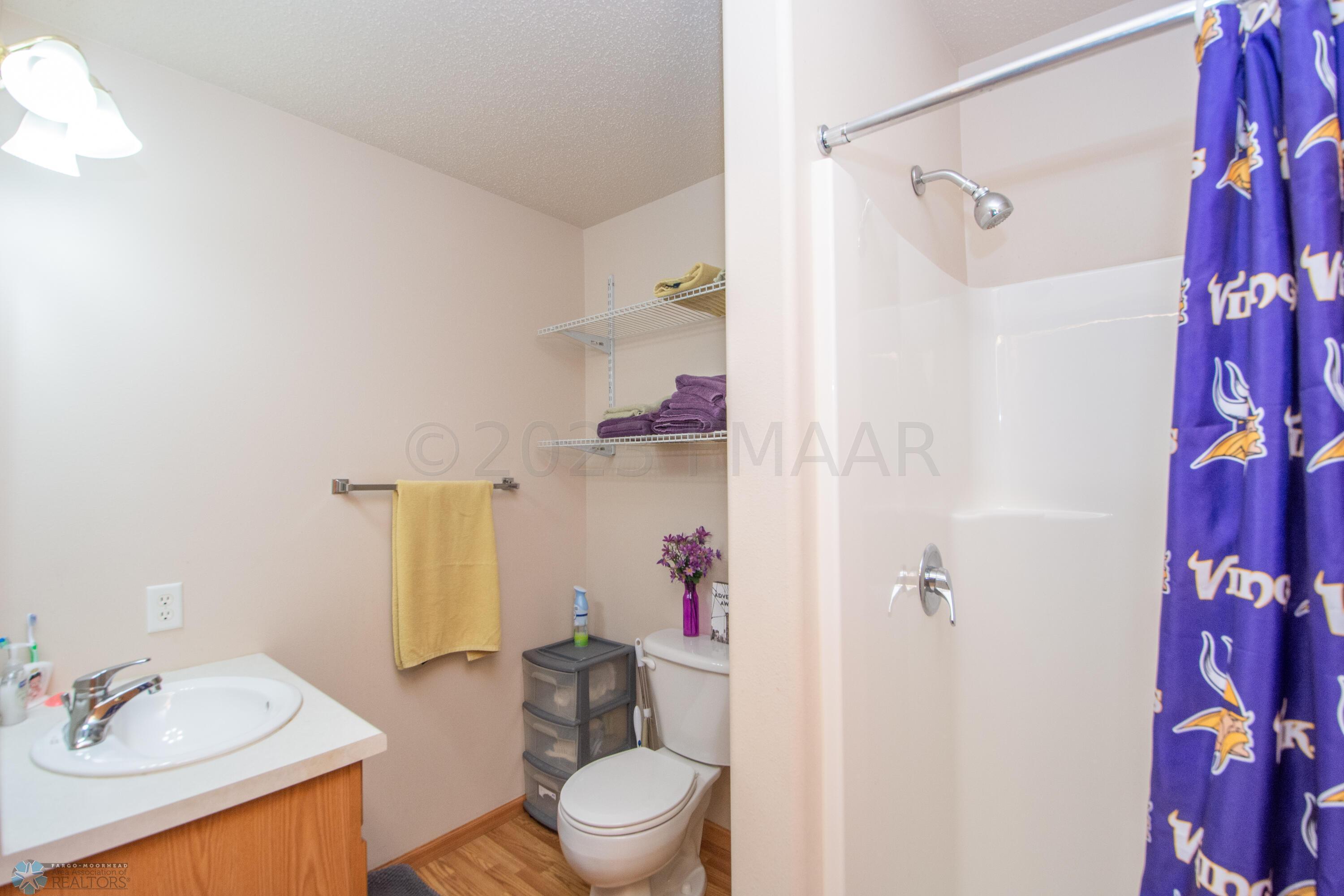 2nd Floor Bathroom