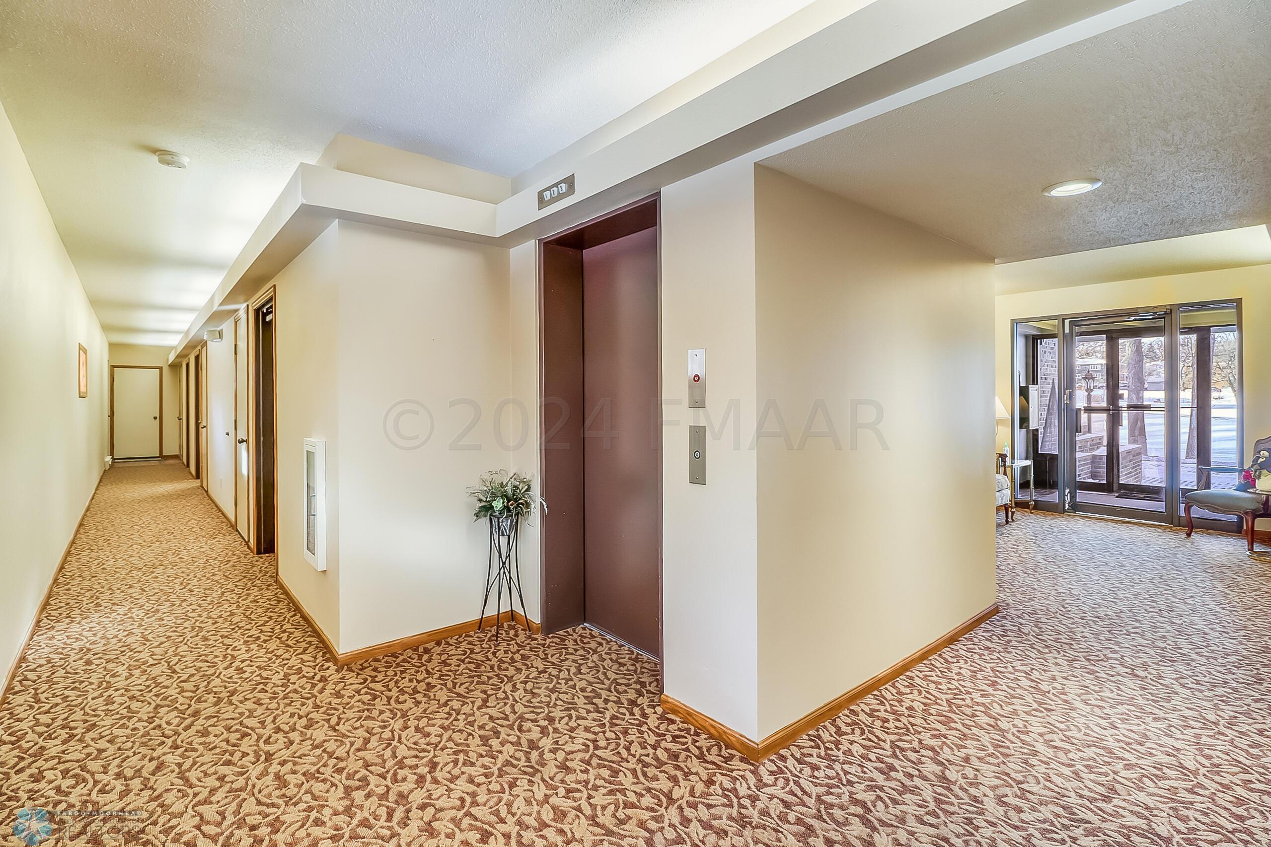 Main Entrance_elevator