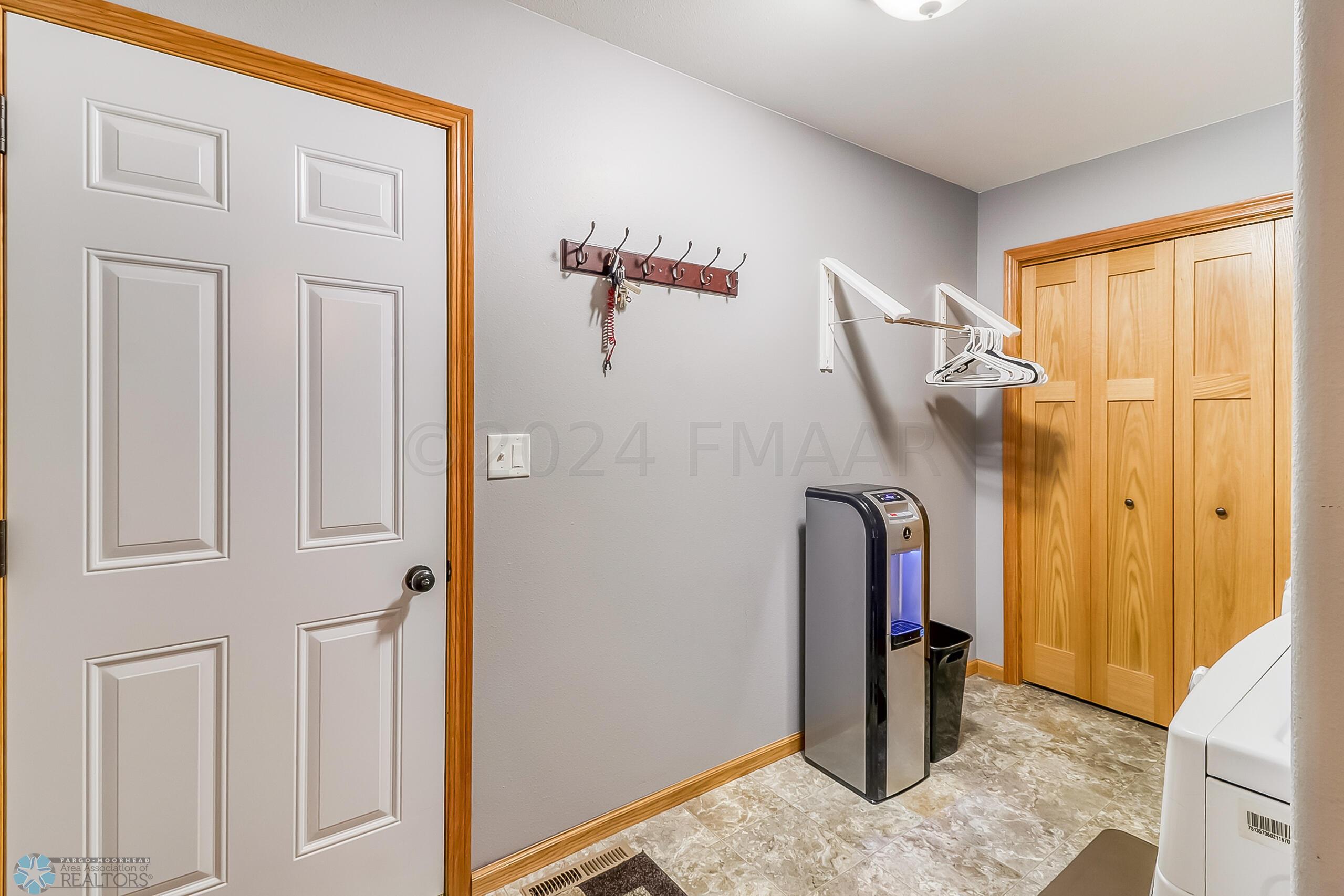 Mudroom_laundry1_1