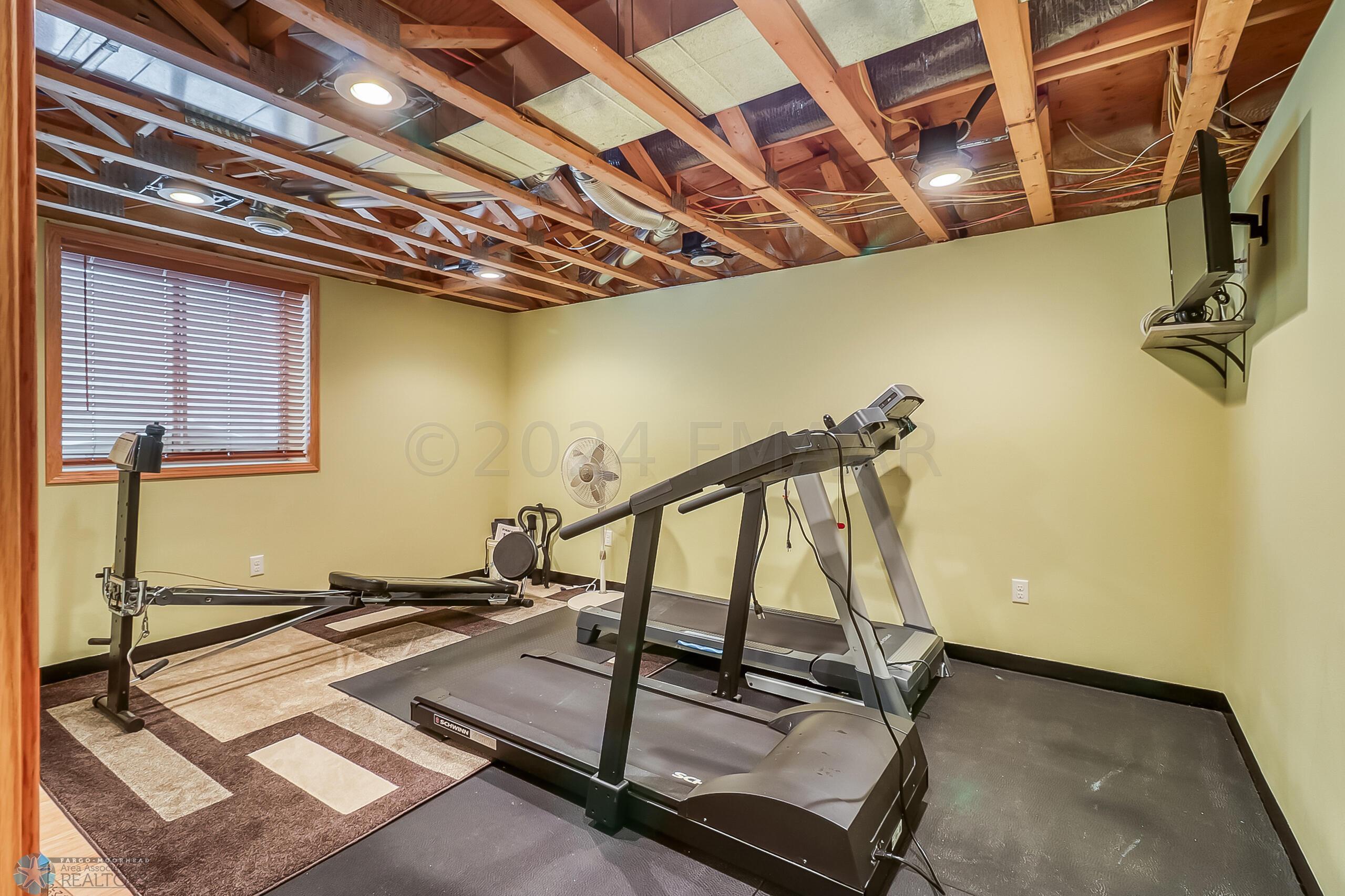 Basement_exercise room1_1