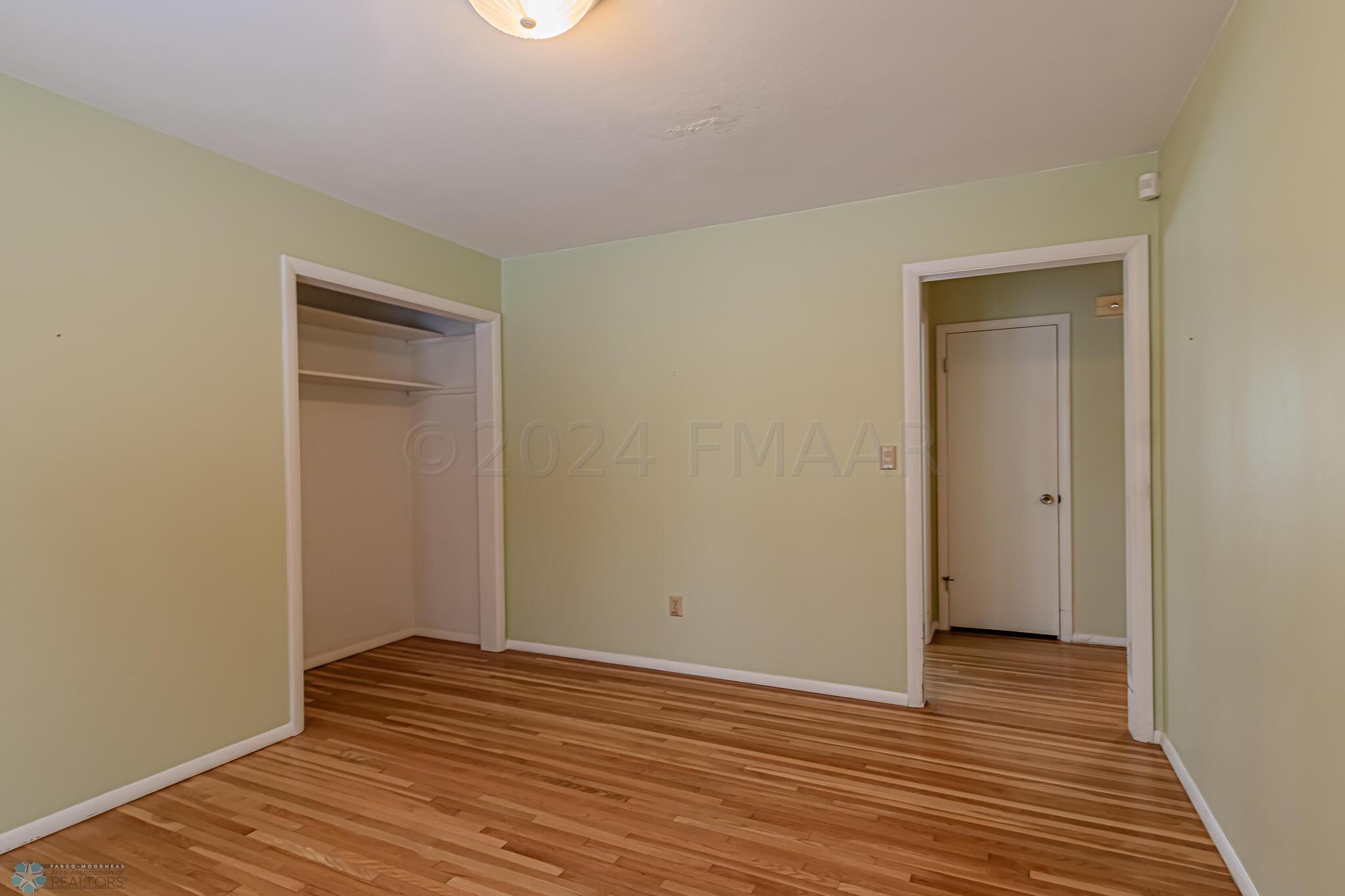 1714 16th St S Fargo, ND-17