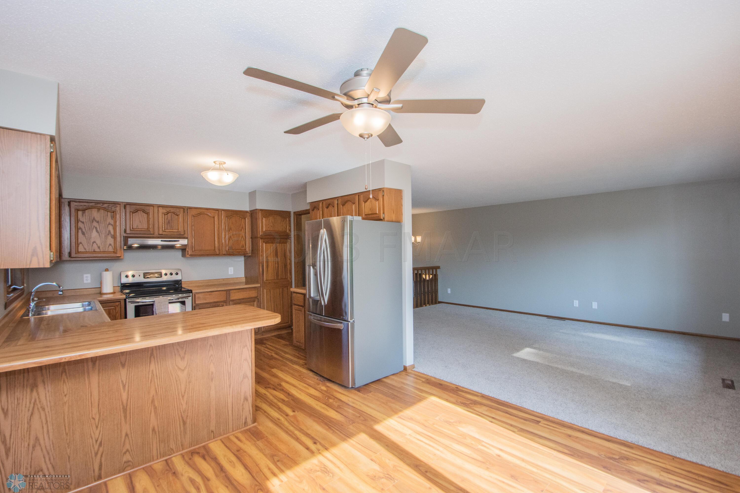 Dining/Kitchen