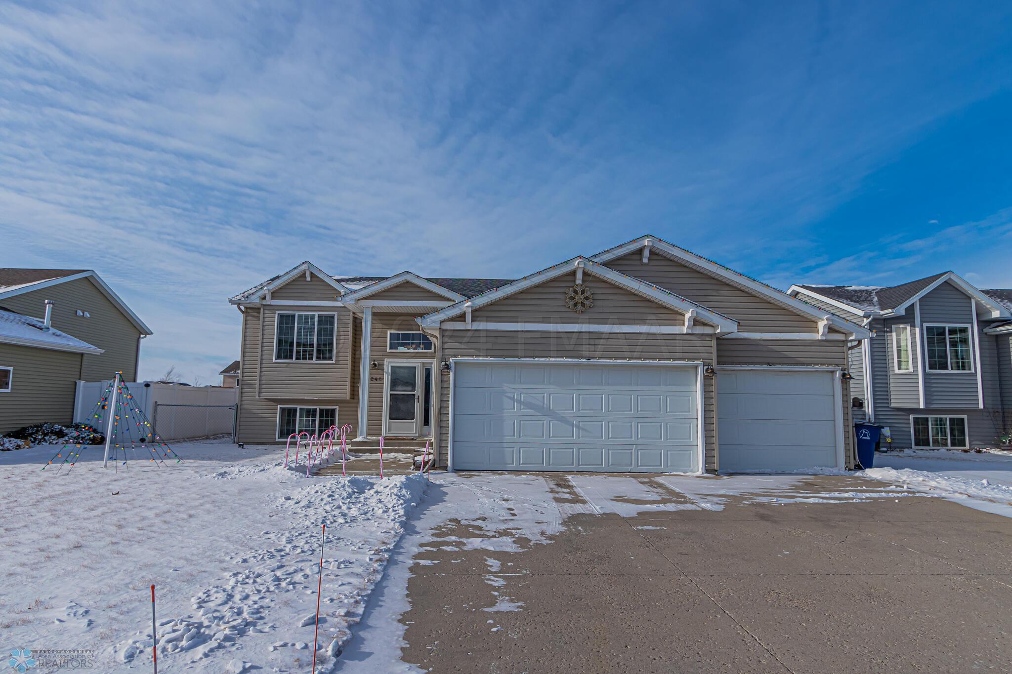 4241 17th St S, Moorhead, MN 56560-30