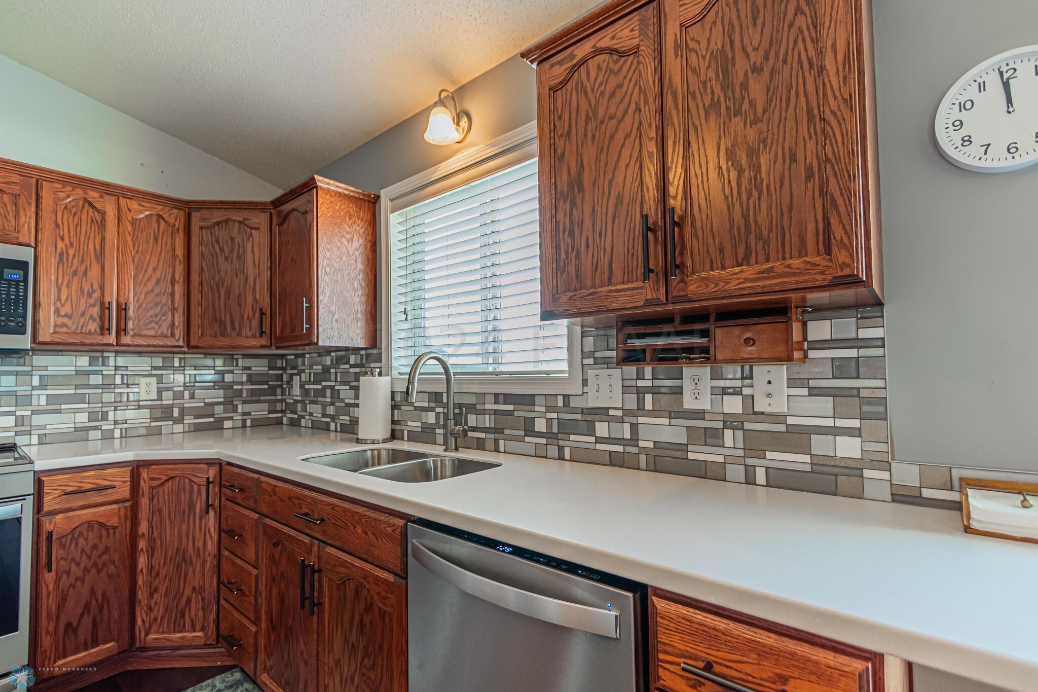 4241 17th St S, Moorhead, MN 56560-22