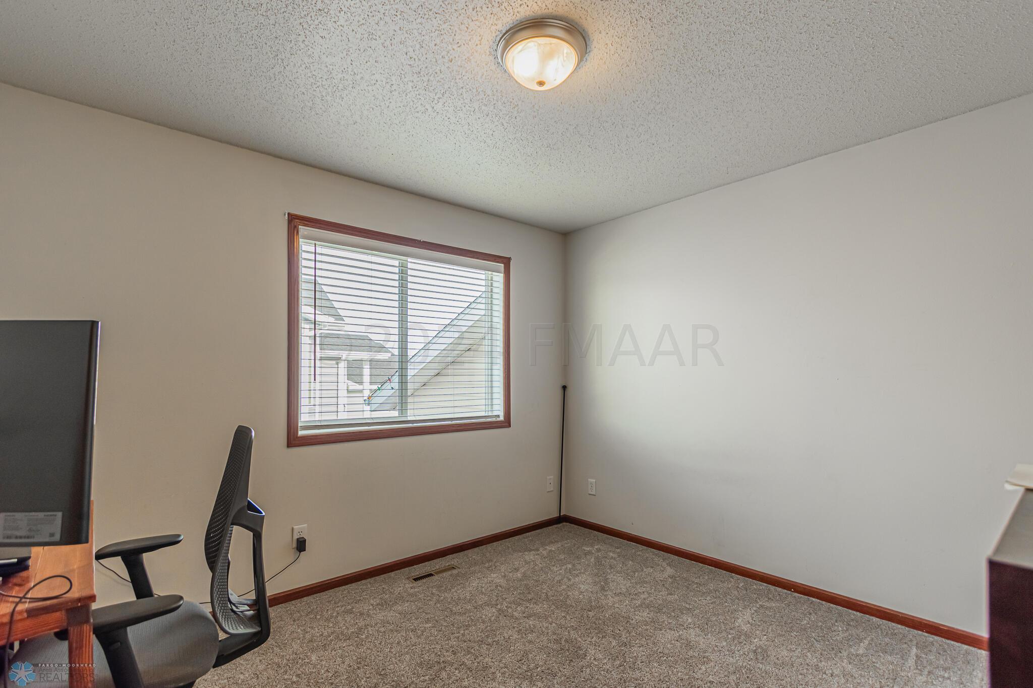 4241 17th St S, Moorhead, MN 56560-12