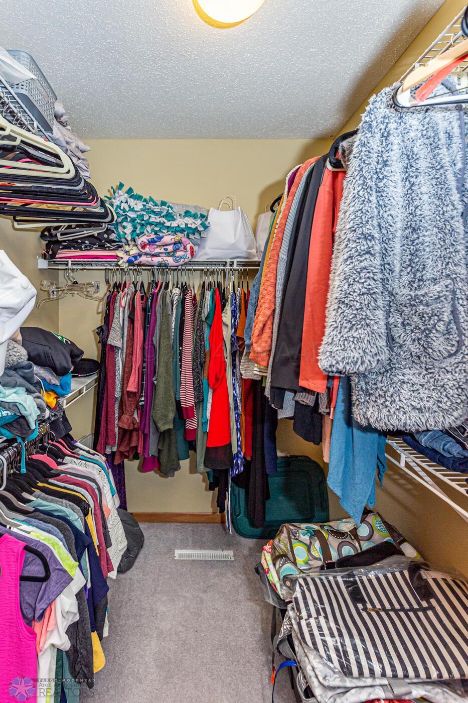 Walk-In-Closet