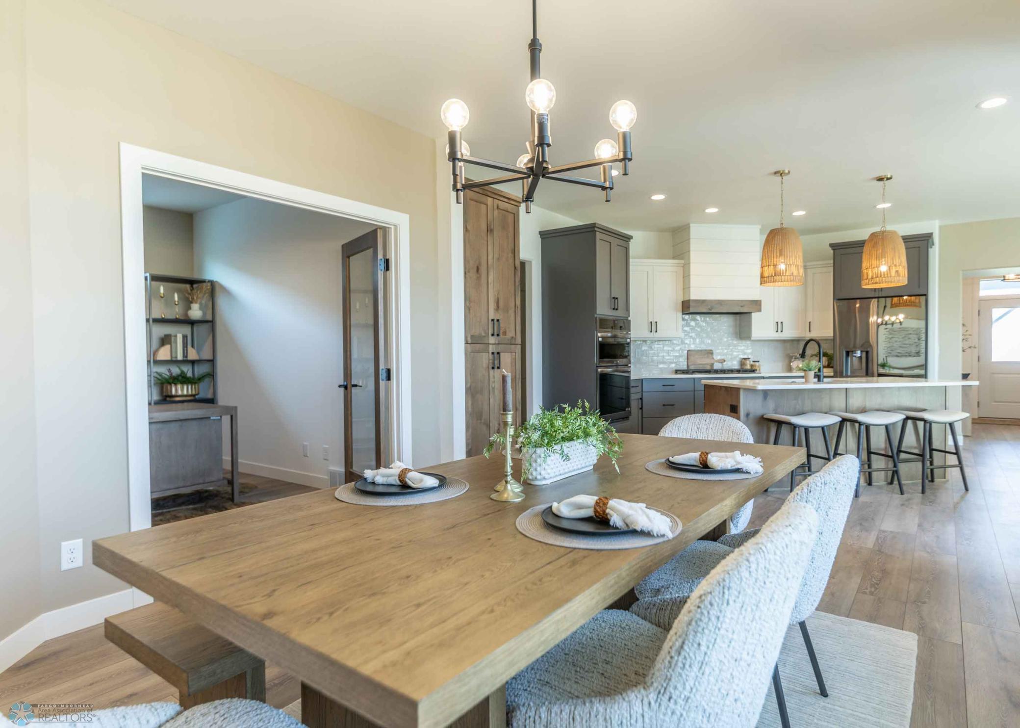 5188-dining-den-kitchen.jpg