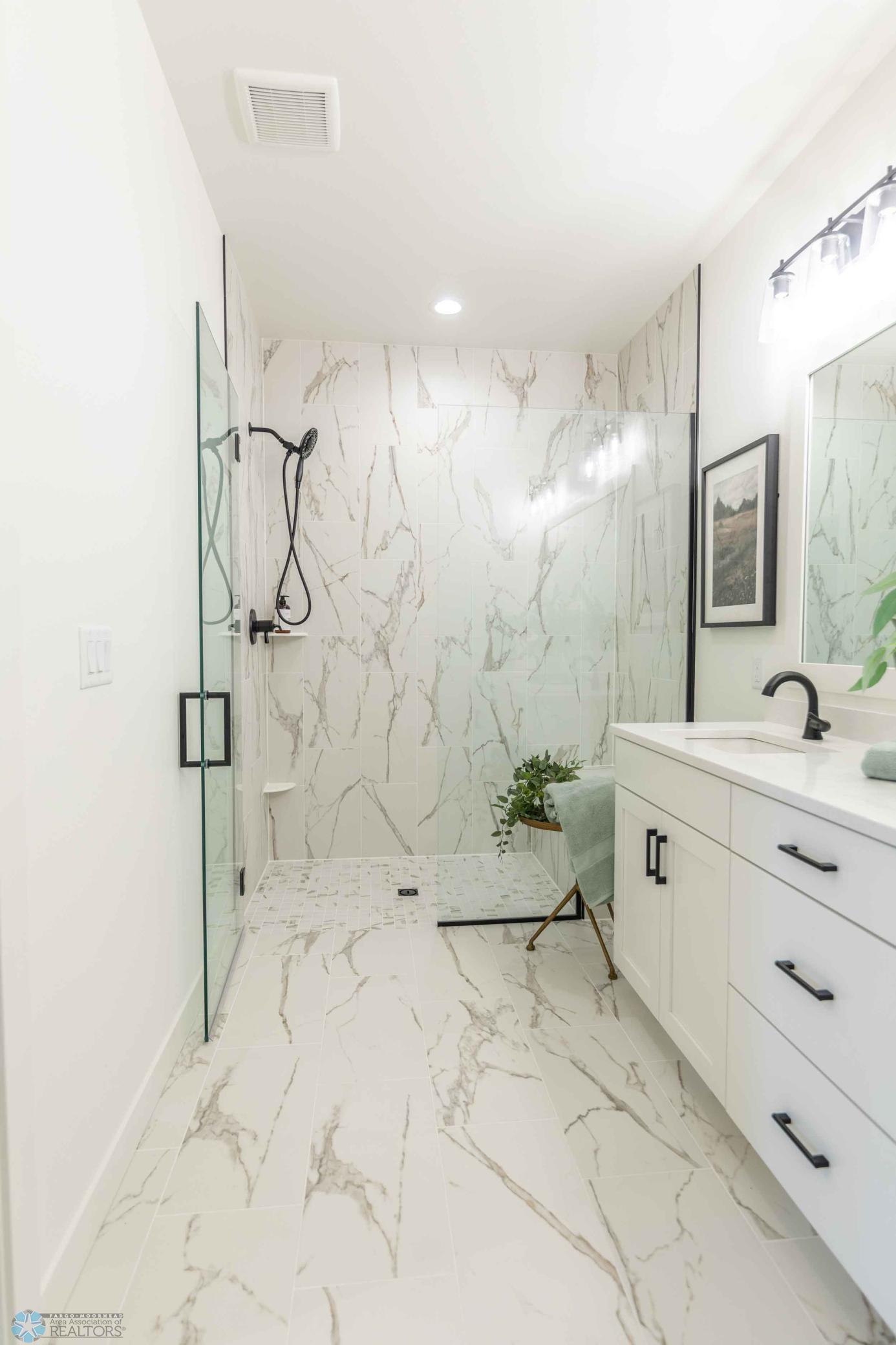 5188-primary-bathroom-shower.jpg