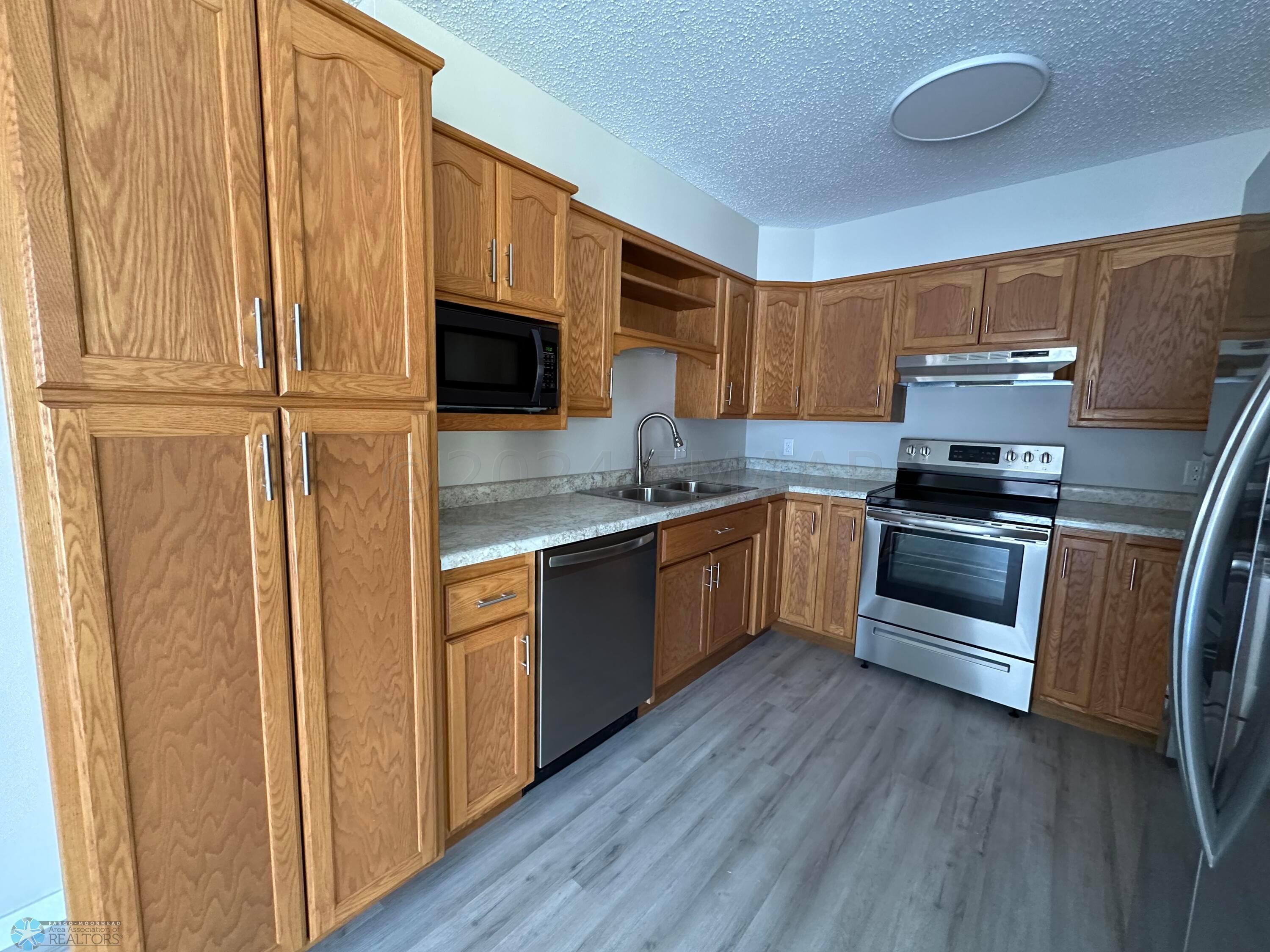 8. Kitchen 2