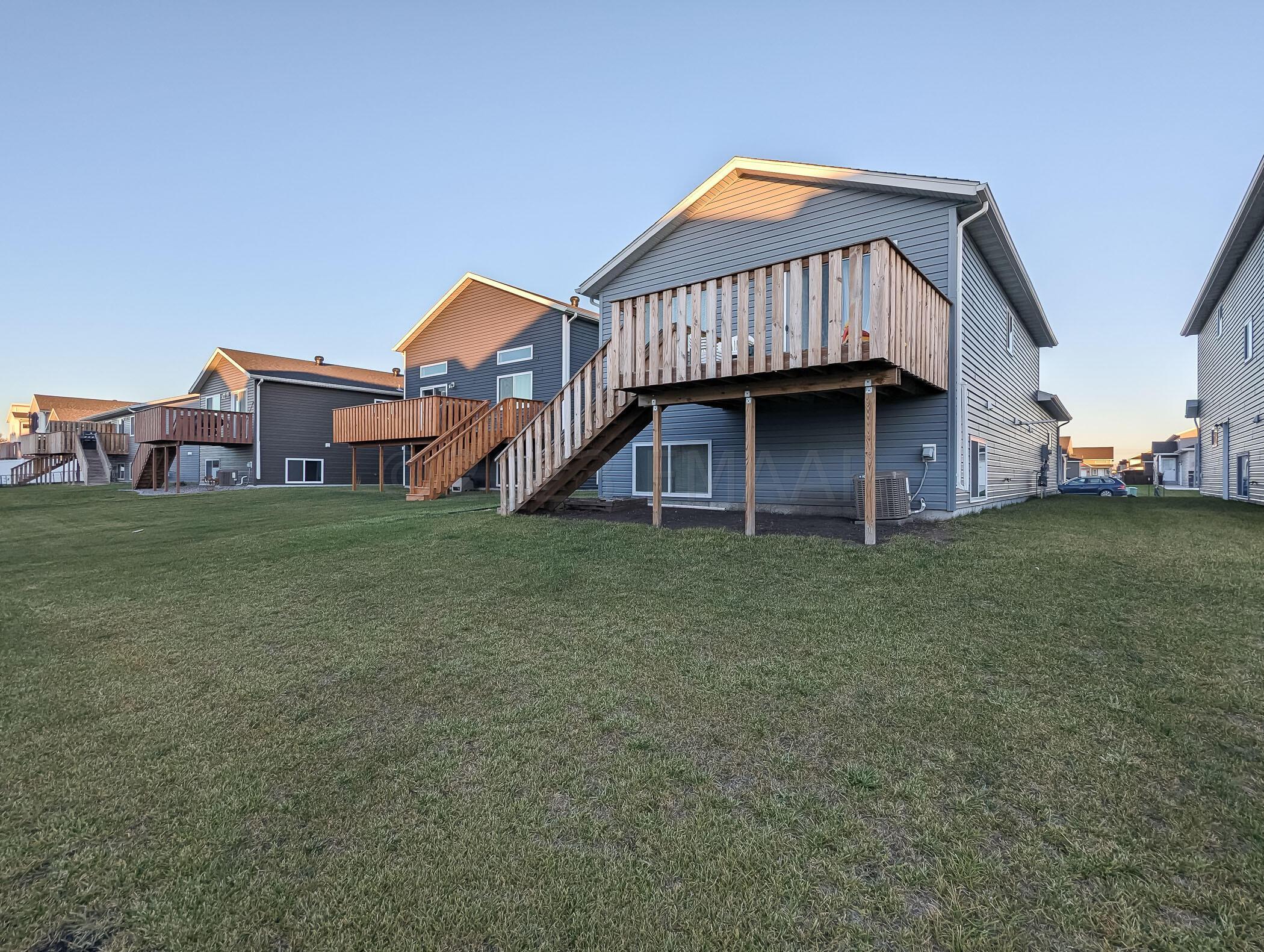 L2P042-223235087