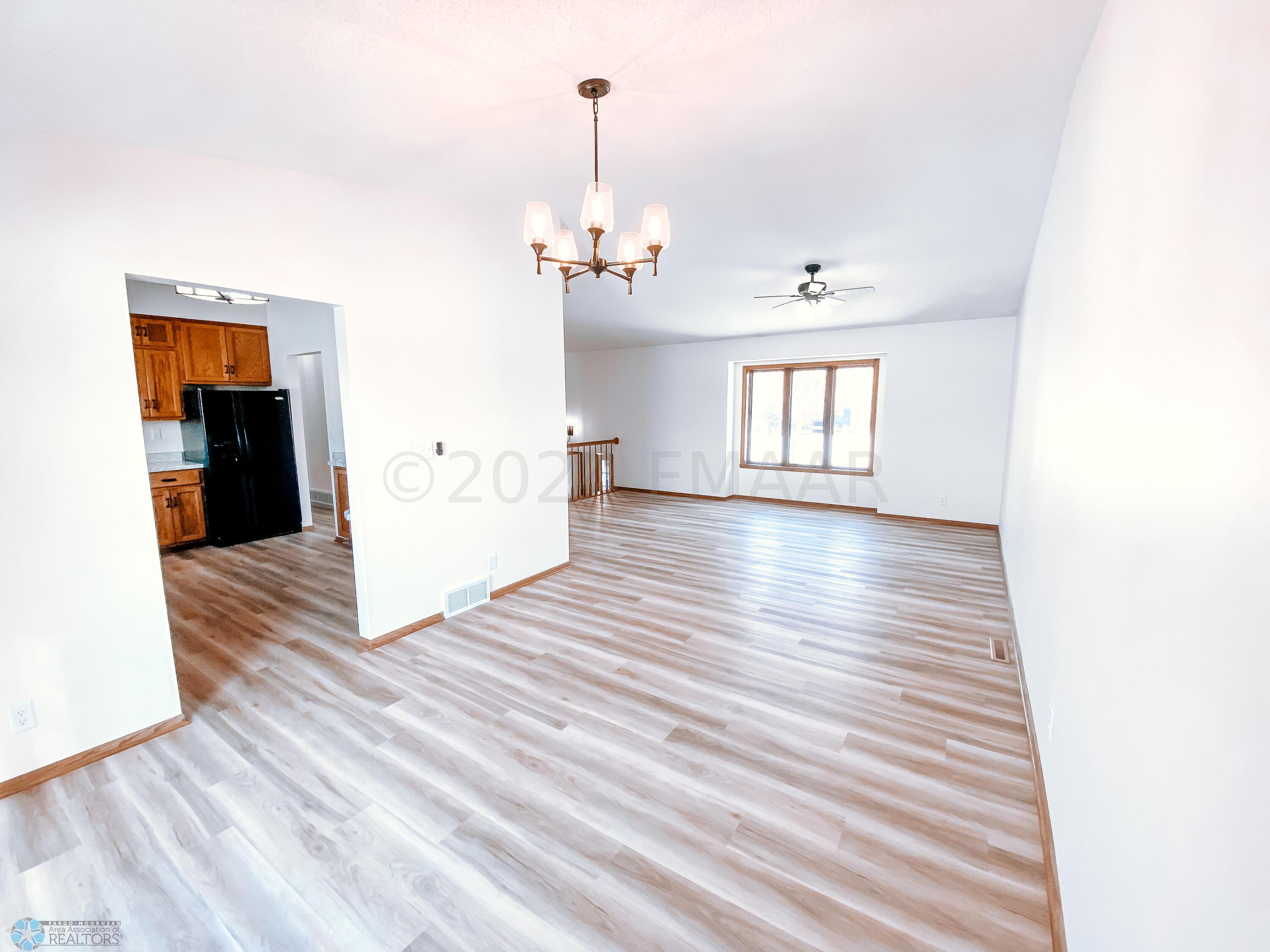 Dining/Kitchen