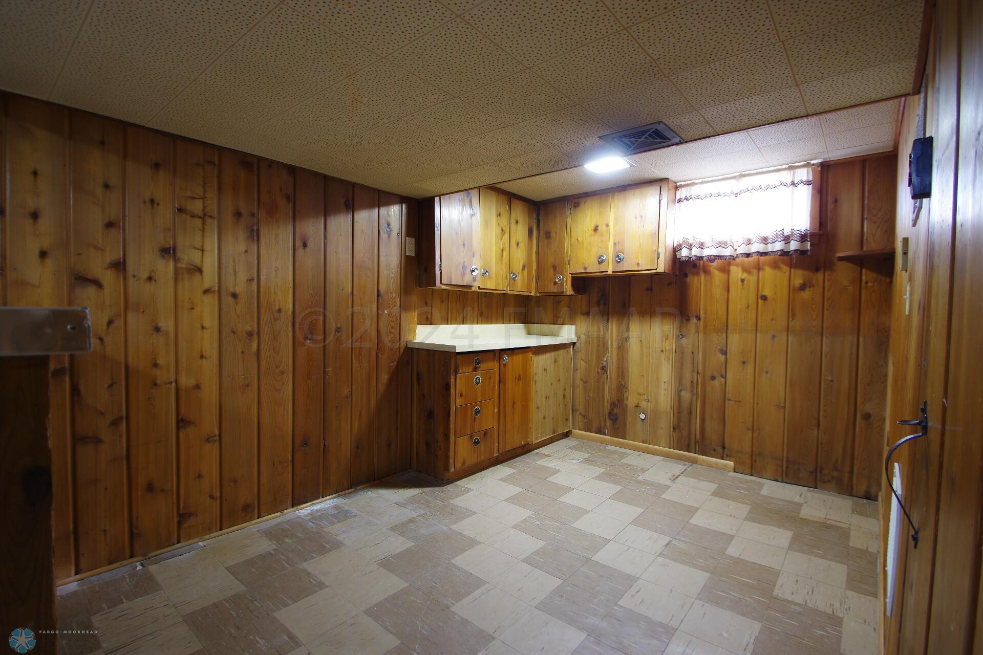 Family Room Bar 3