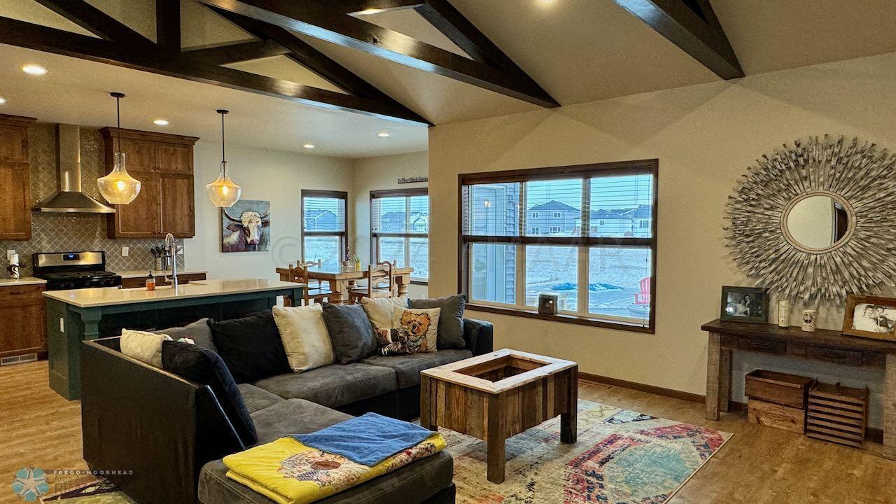 (15) Living Kitchen Dining