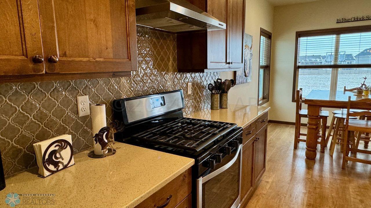 (26) Kitchen