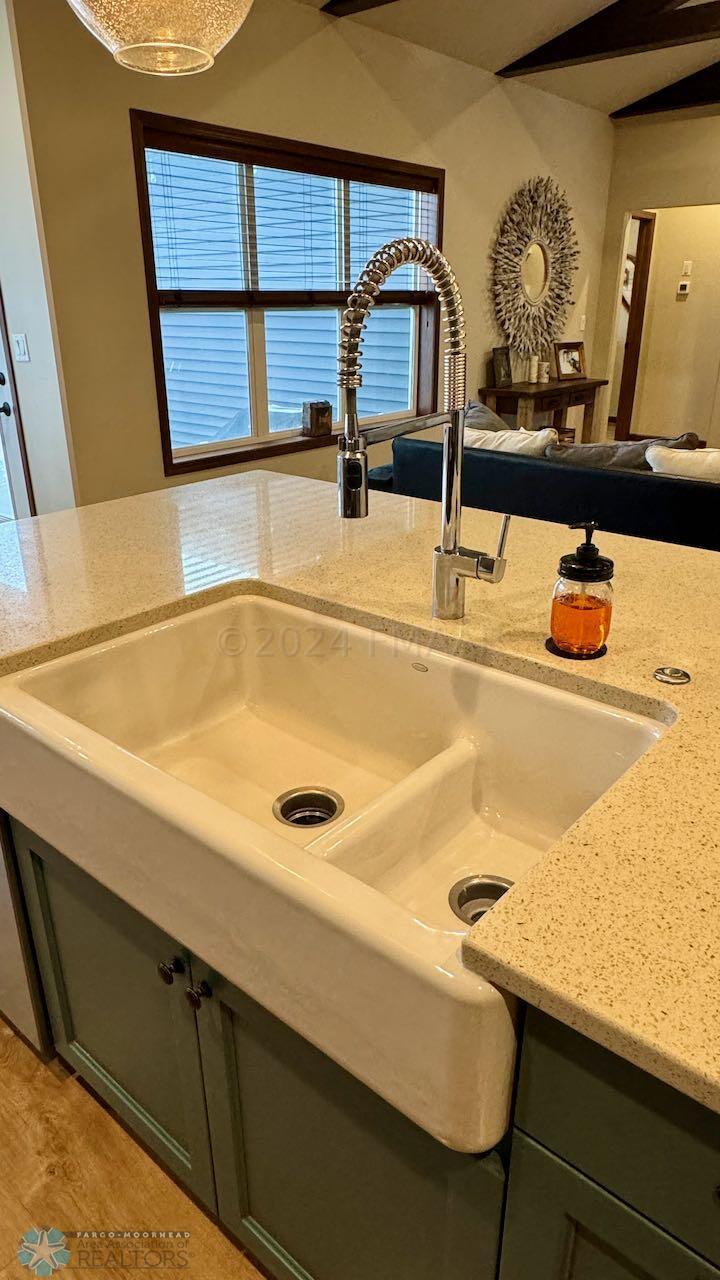 (30) Kitchen Farmhouse Sink