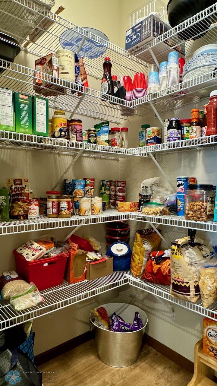 (34) Kitchen Pantry