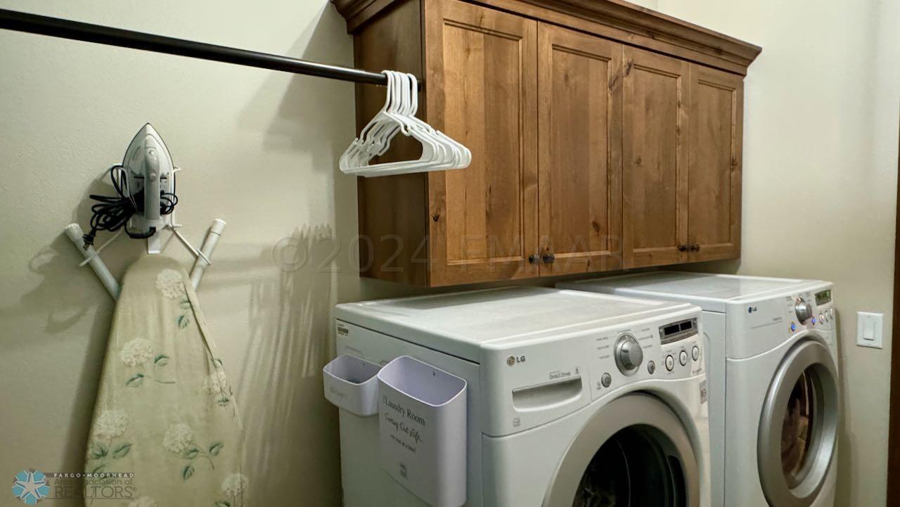 (36) Main Floor Laundry