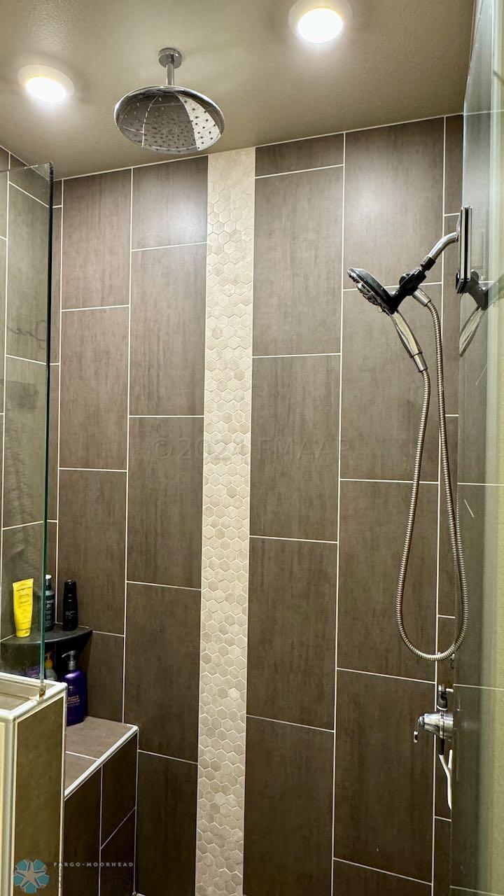 (49) Master Bath Rain Shower