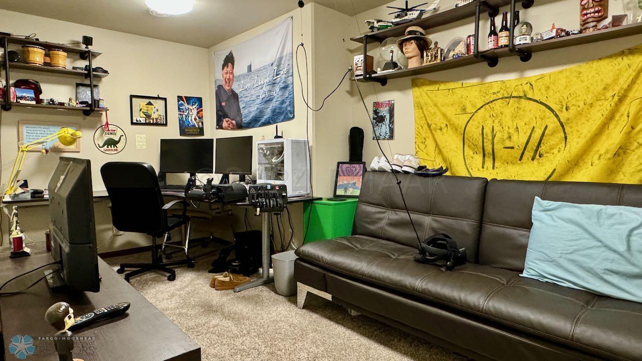 (74) Flex Room