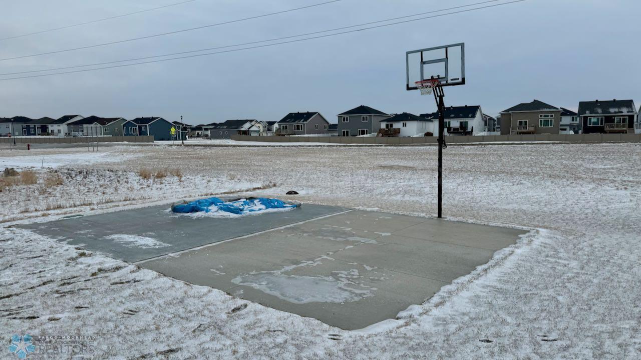 (94) Basketball Hoop and Slab