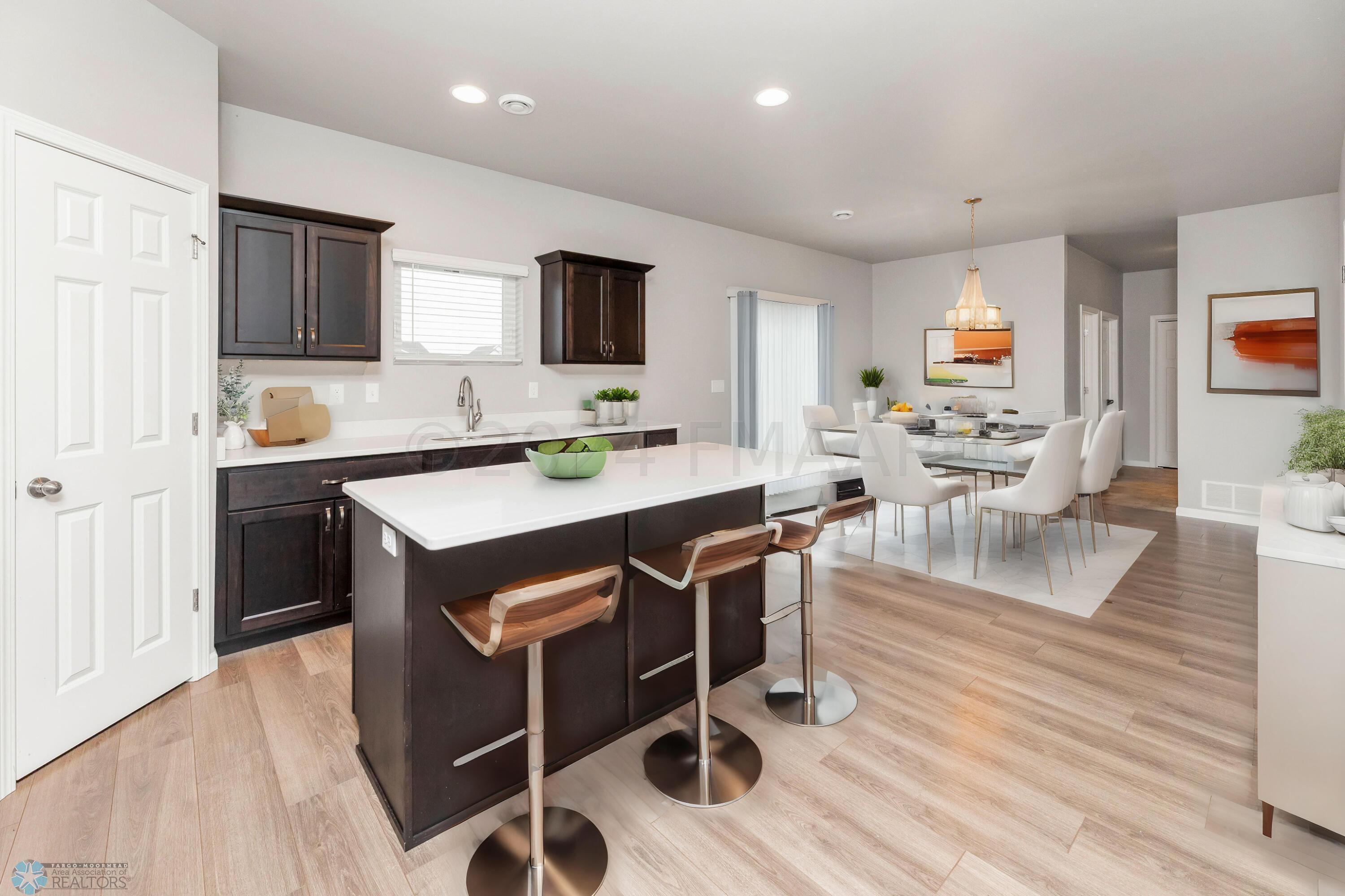 Staged- 1077 Dining
