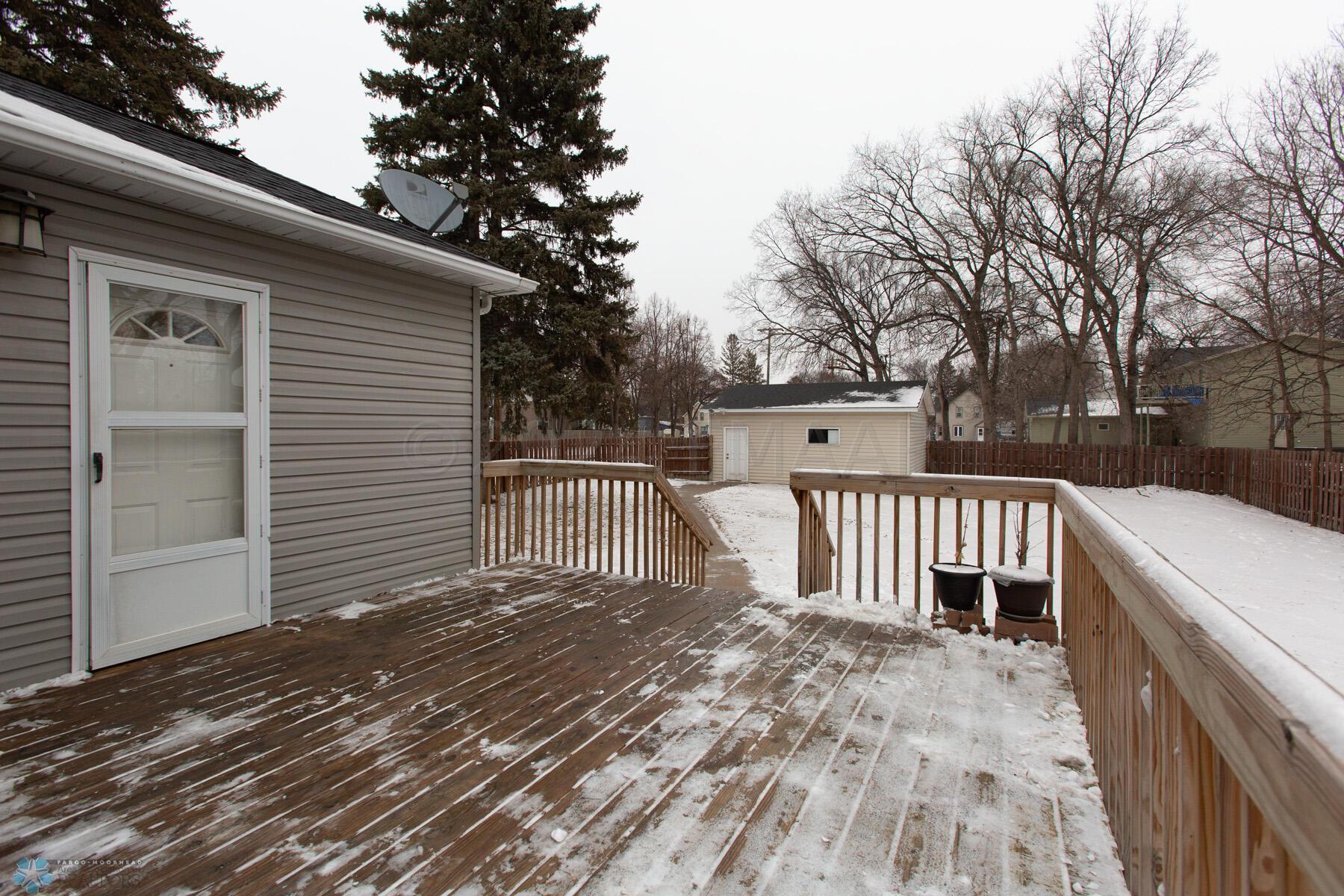 Deck/Yard
